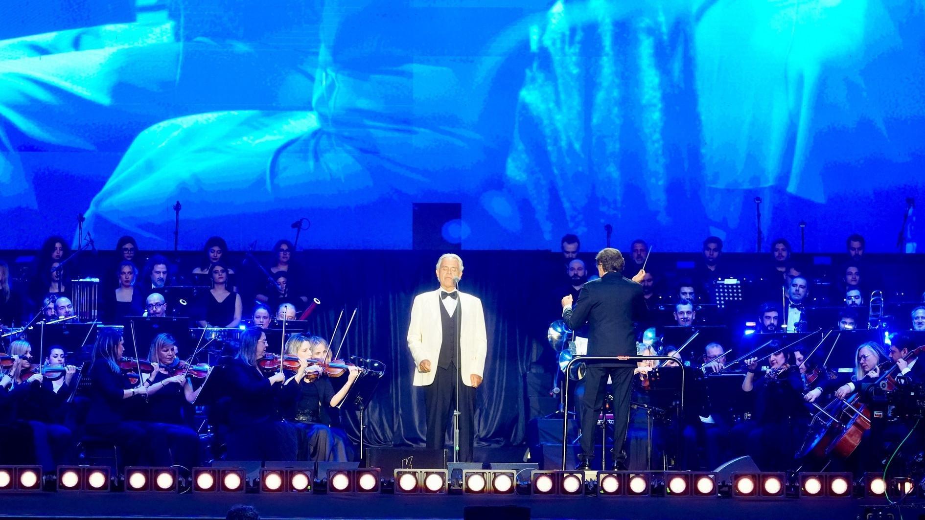 Andrea Bocelli marks 30 years of Romanza in Istanbul