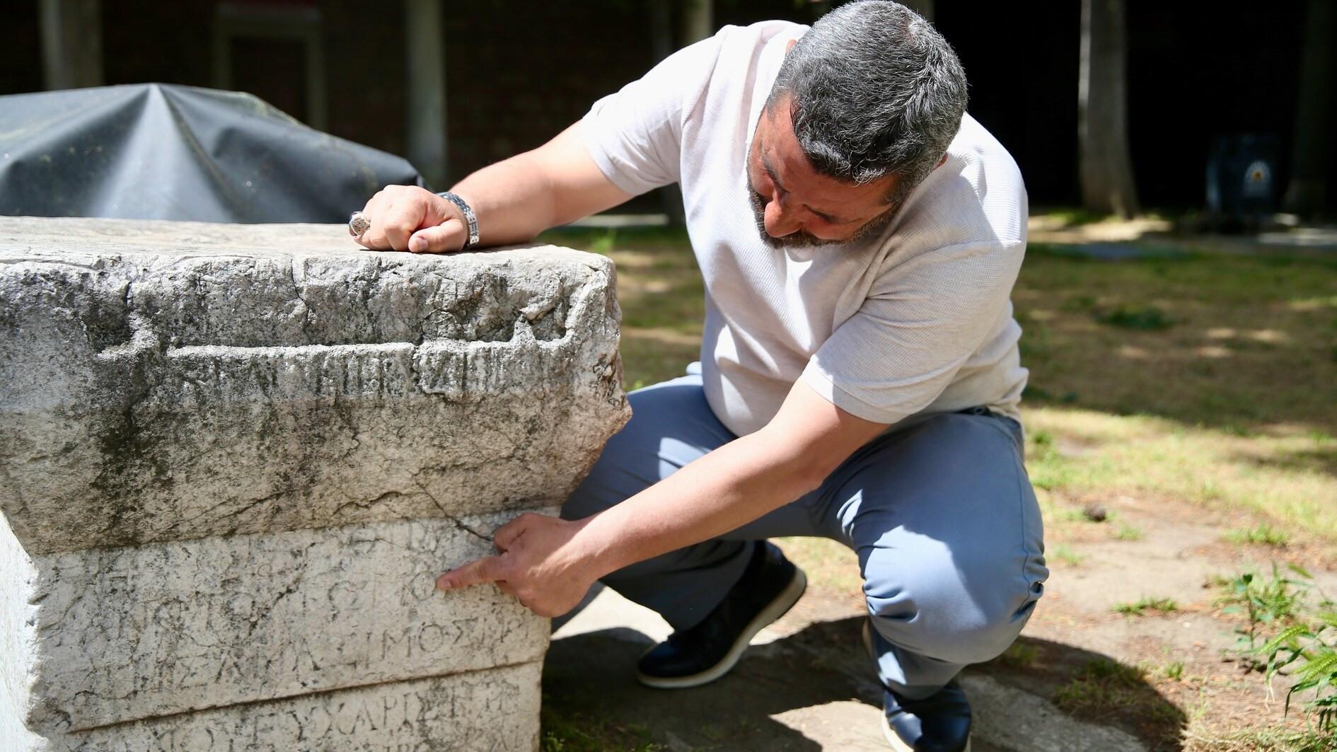Roman-period altar stone found at Ottoman site in Kocaeli