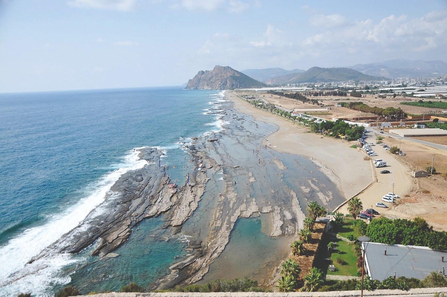 Türkiye imposes nighttime beach restrictions to protect endangered sea turtles