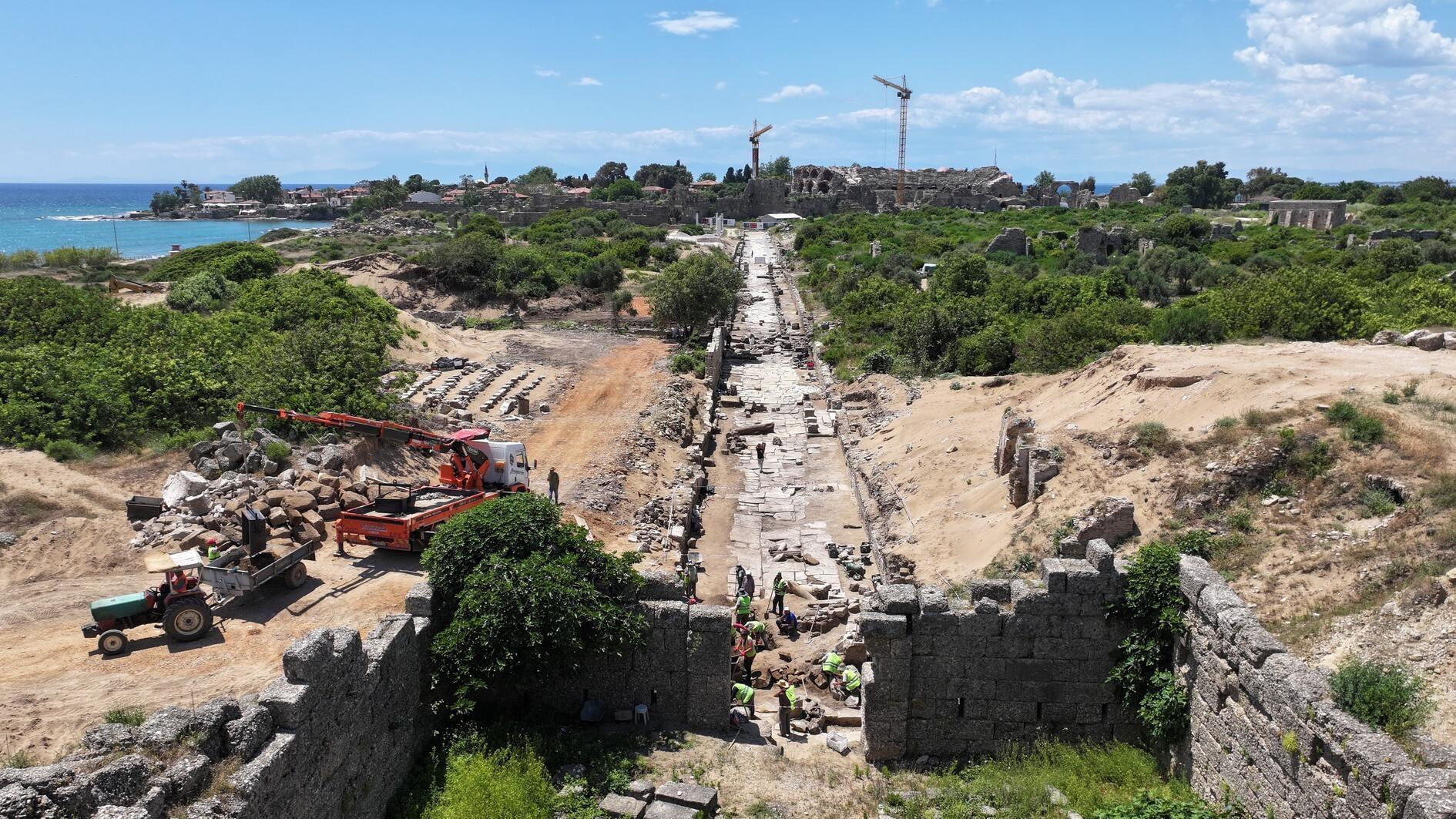 Excavations reveal road to ancient Side’s second main gate
