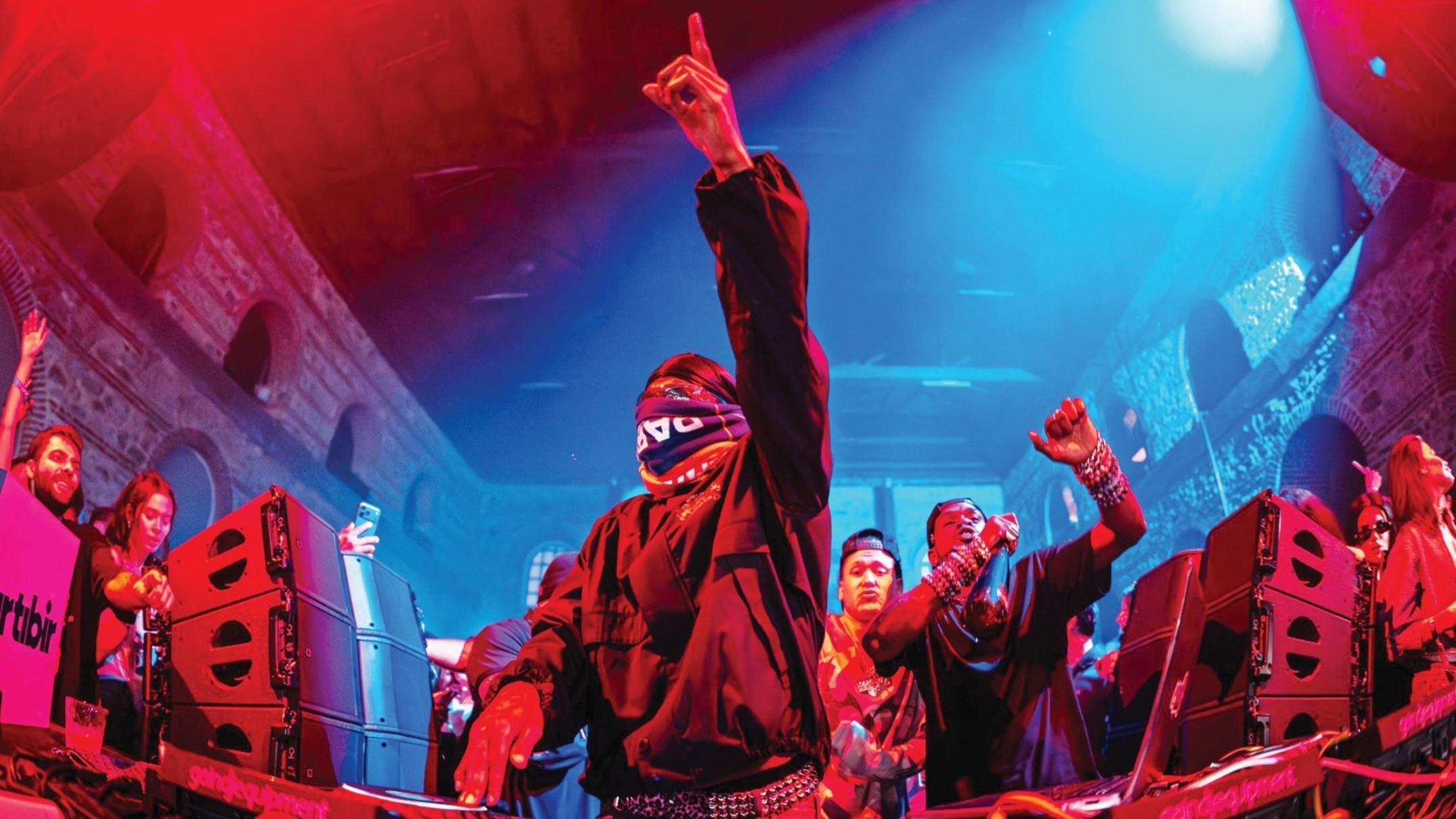 Fans furious at Travis Scott’s 20-minute Istanbul debut set