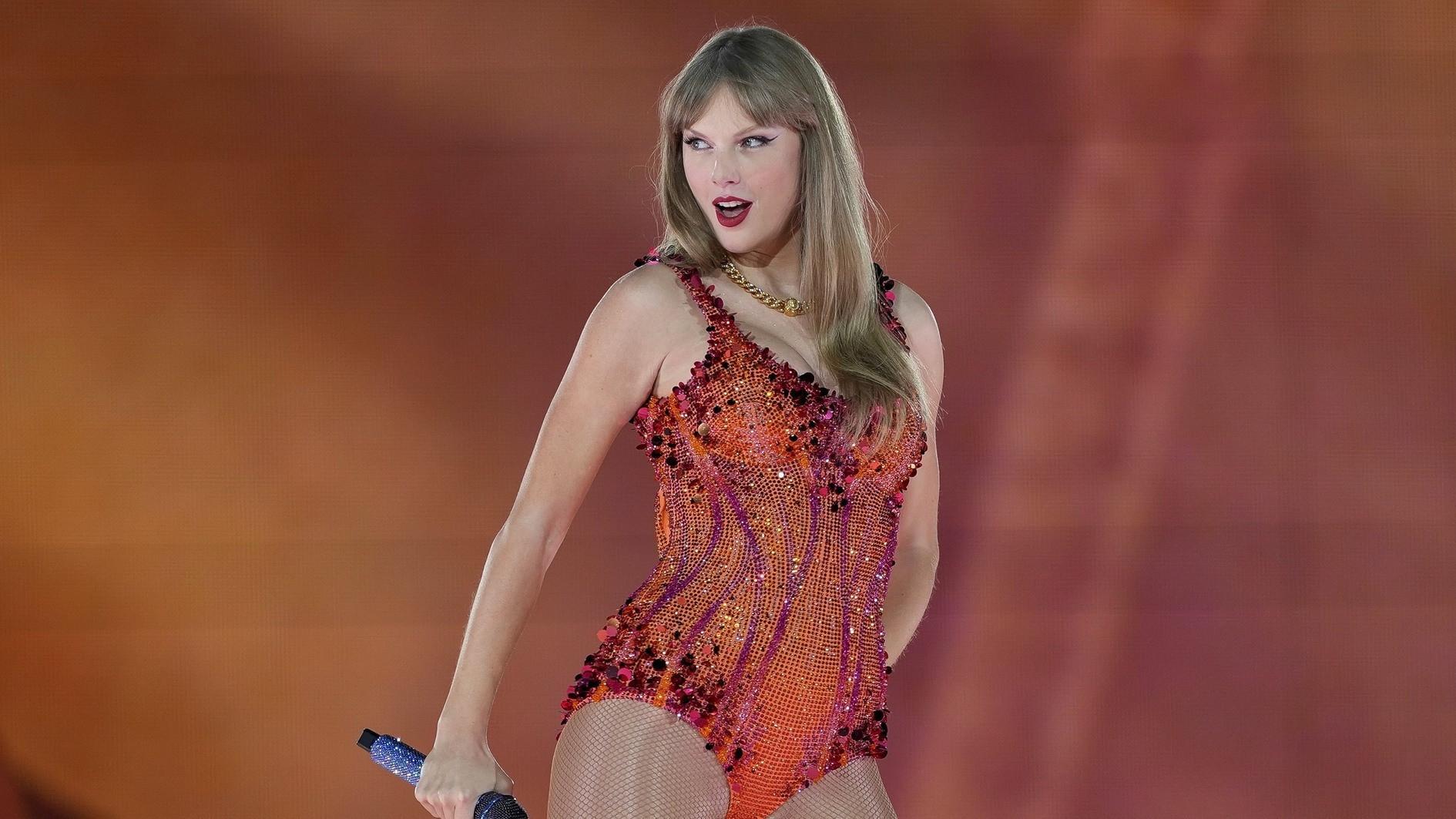Taylor Swift announces new song for ‘Toy Story 5’