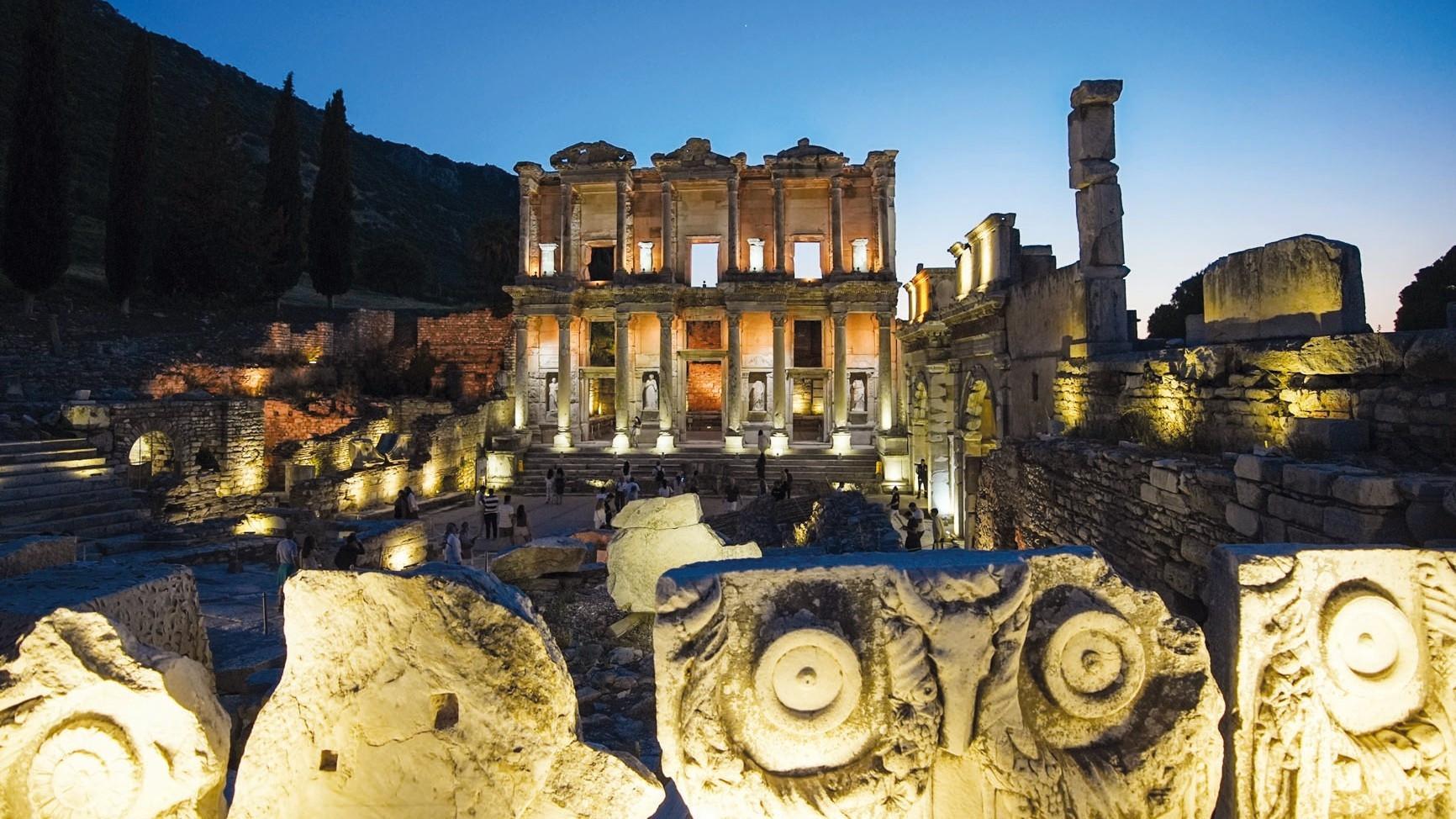 Night museum program launched at Ephesus
