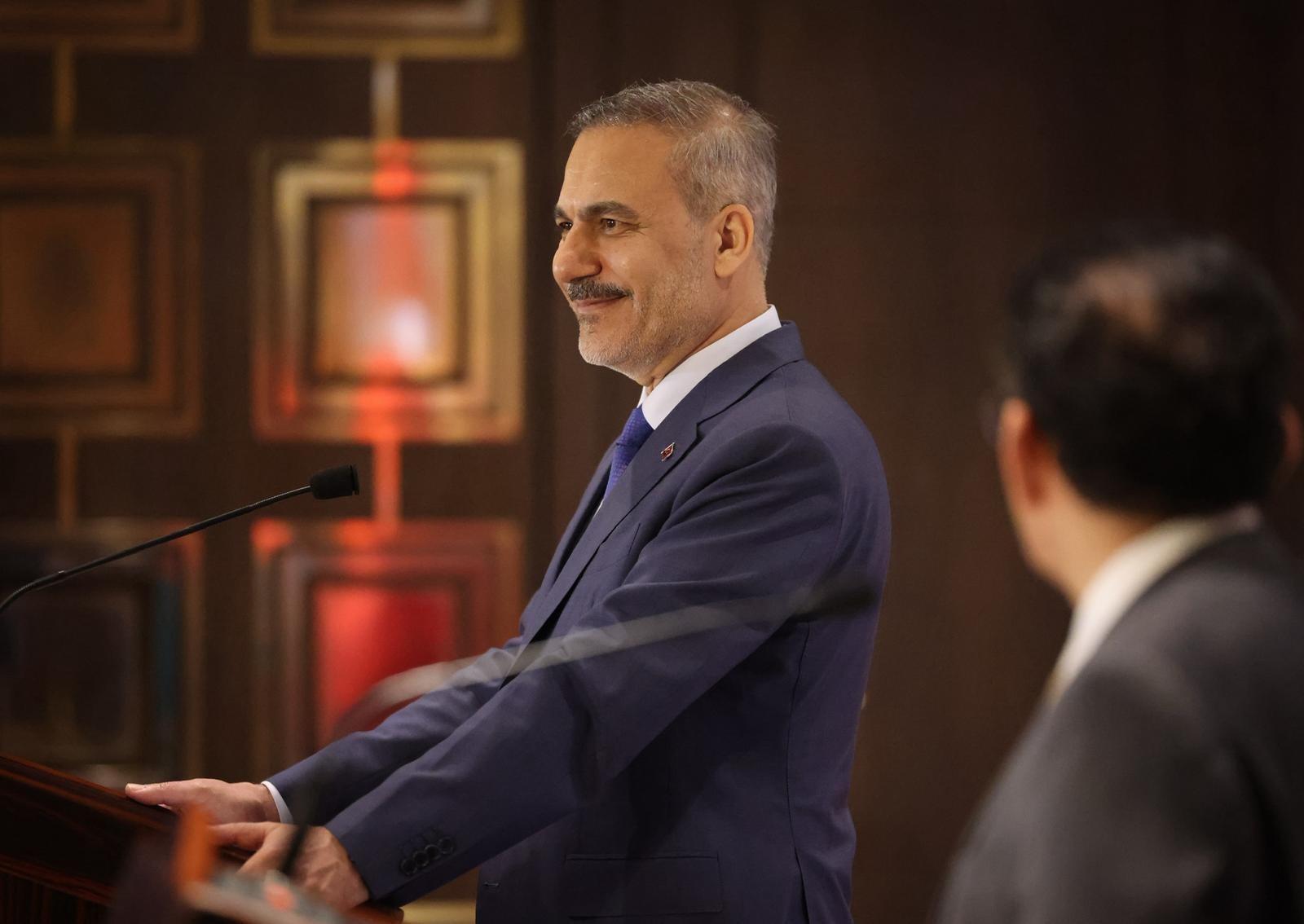 FM: Türkiye welcomes progress in US-Iran peace talks