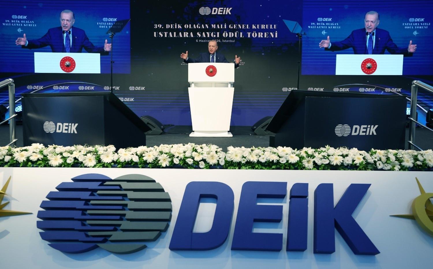 Erdoğan calls on global firms to manage operations from Türkiye