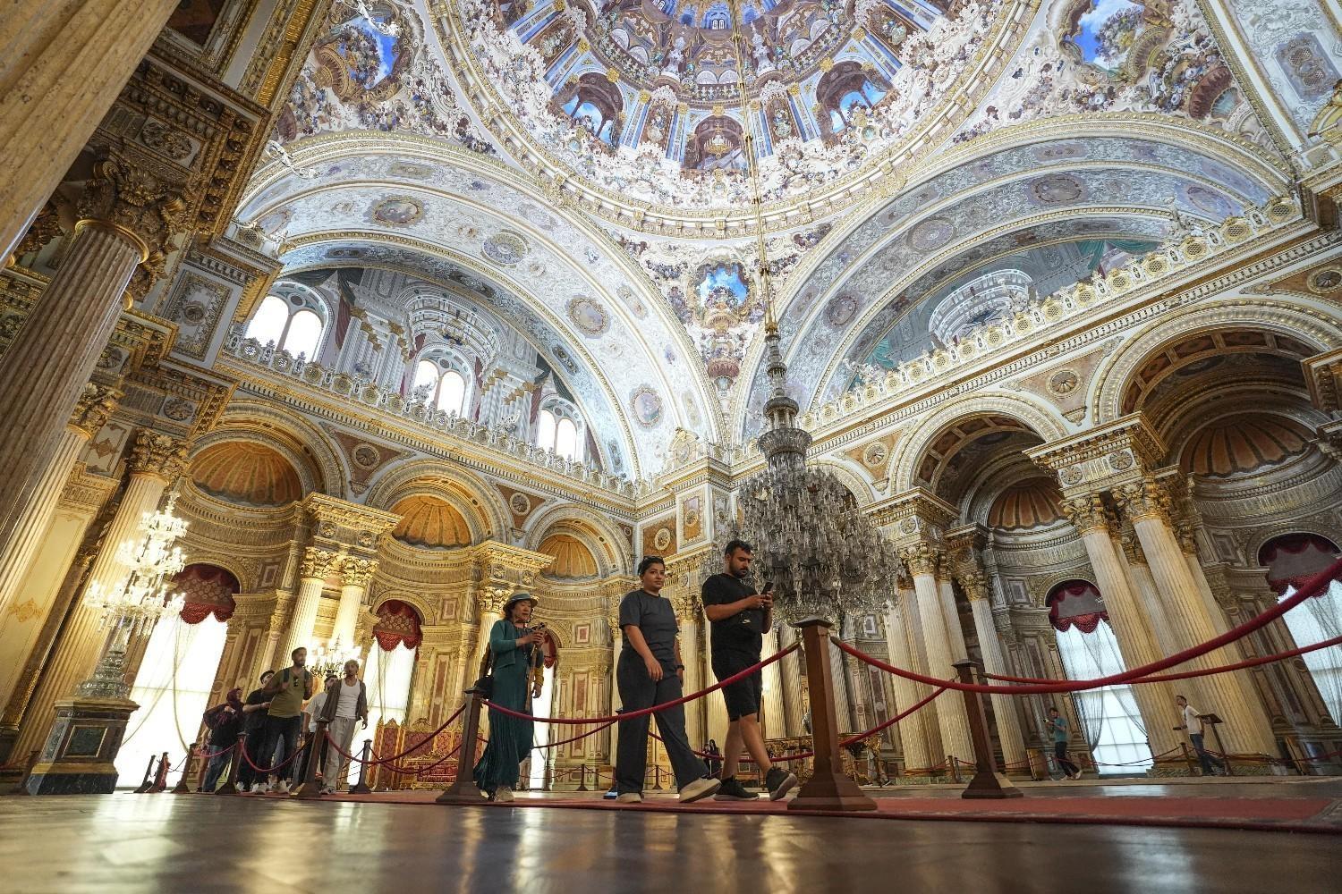 Dolmabahçe Palace marks 170 years