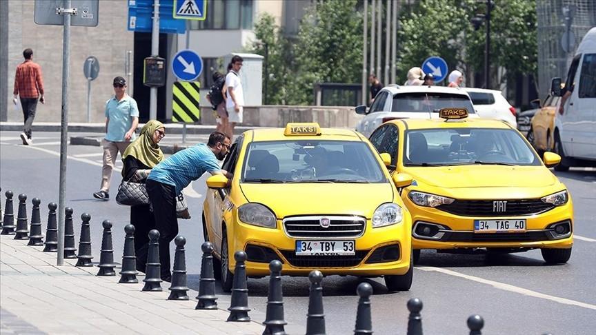 Istanbul taxi chamber launches live WhatsApp line for complaints