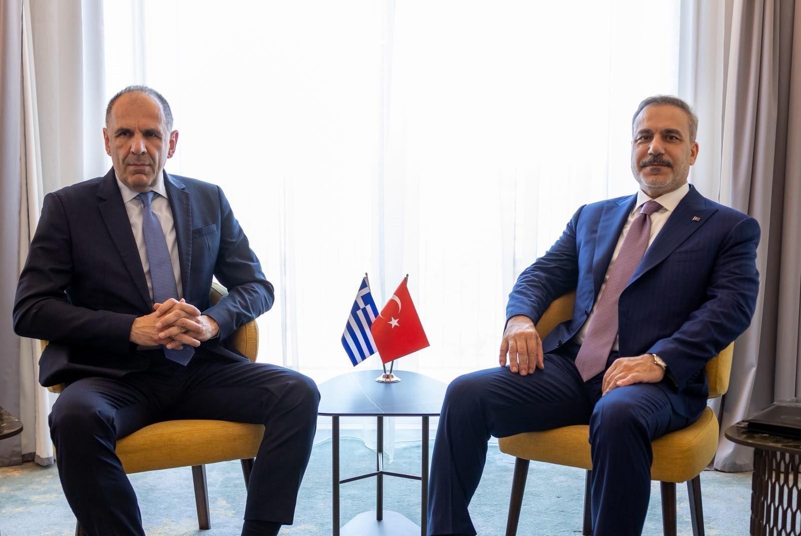 Turkish, Greek foreign ministers hold talks in Sofia