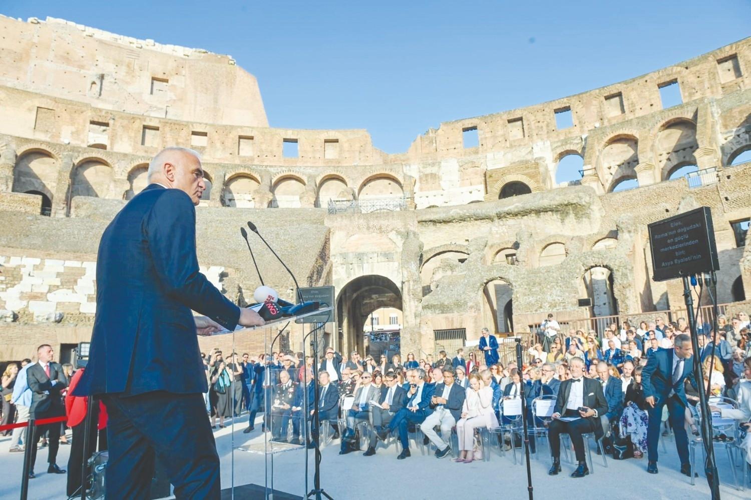 Rome’s Colosseum hosts landmark Troy exhibition