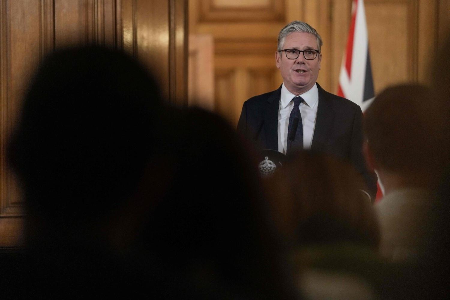 UK PM announces ban on social media for under-16s