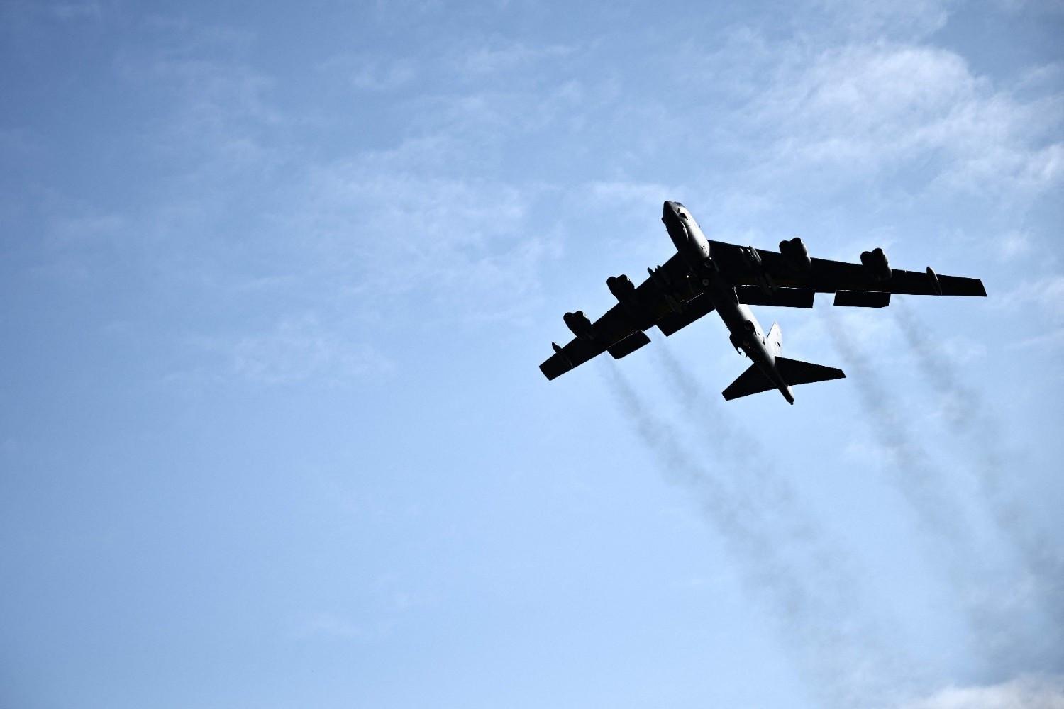 Eight dead in US bomber crash in California: military