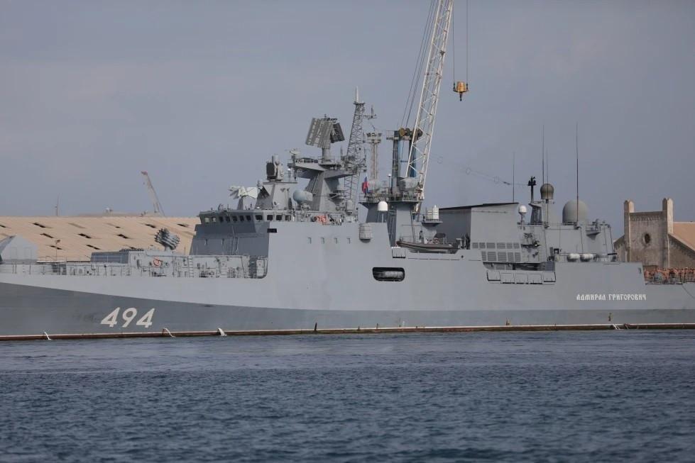 Russian warship fires 'warning shots' near UK yacht in Channel