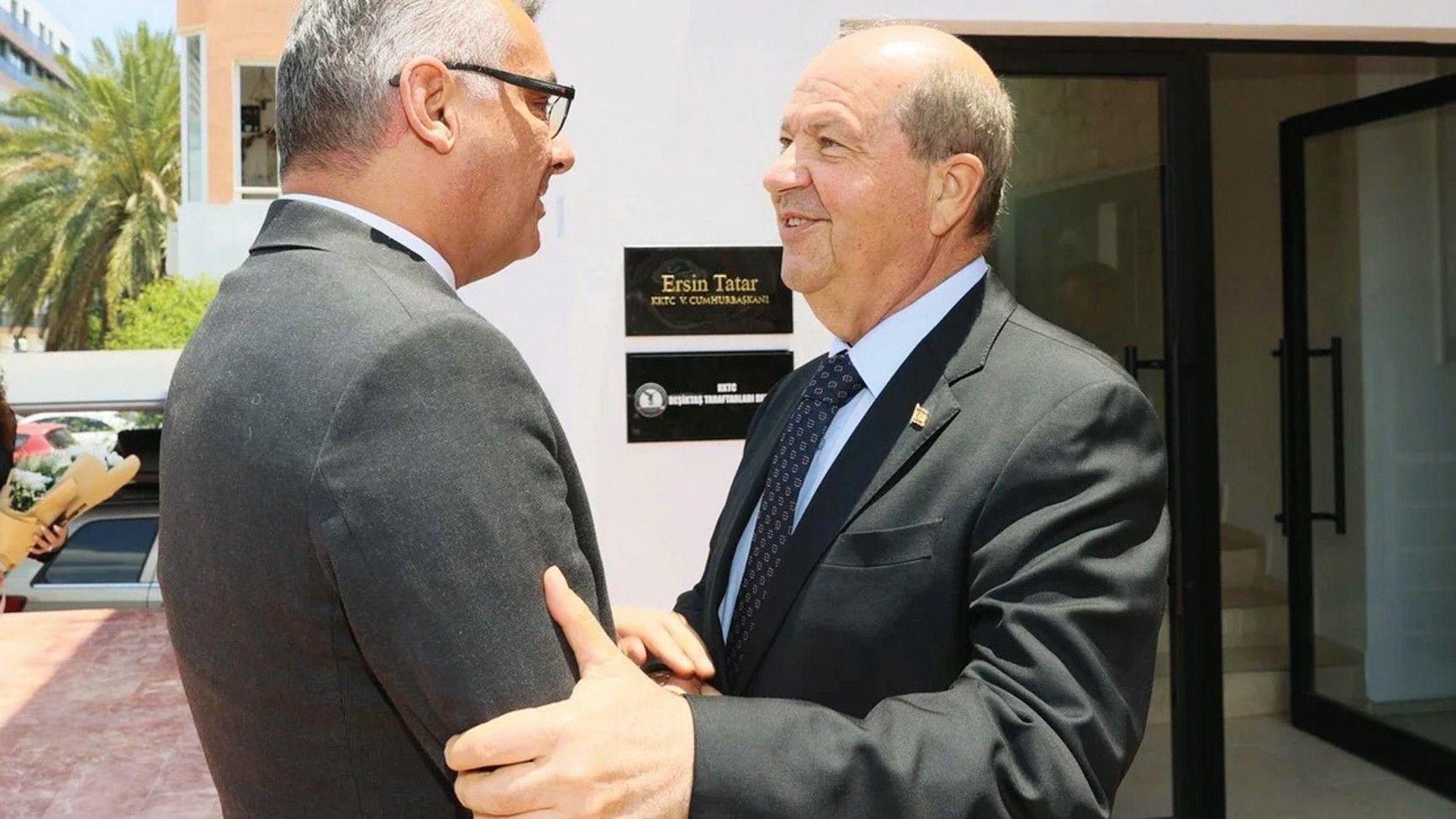 Turkish Cypriot president meets with ex-leaders