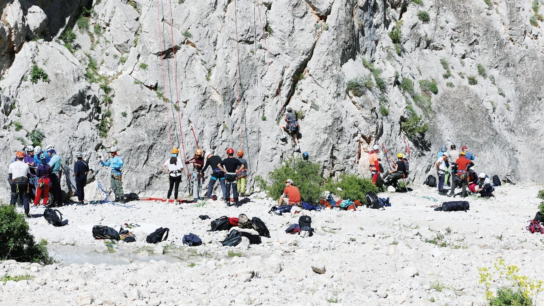 Climbers learn ropes in Niğde’s Aladağlar, ‘school of mountaineering’