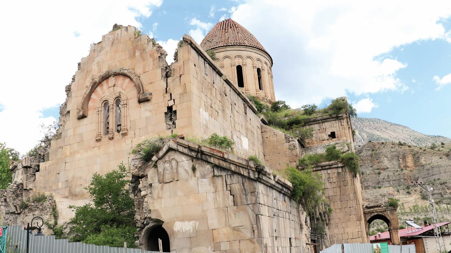 Historic church and castle await restoration in Erzurum