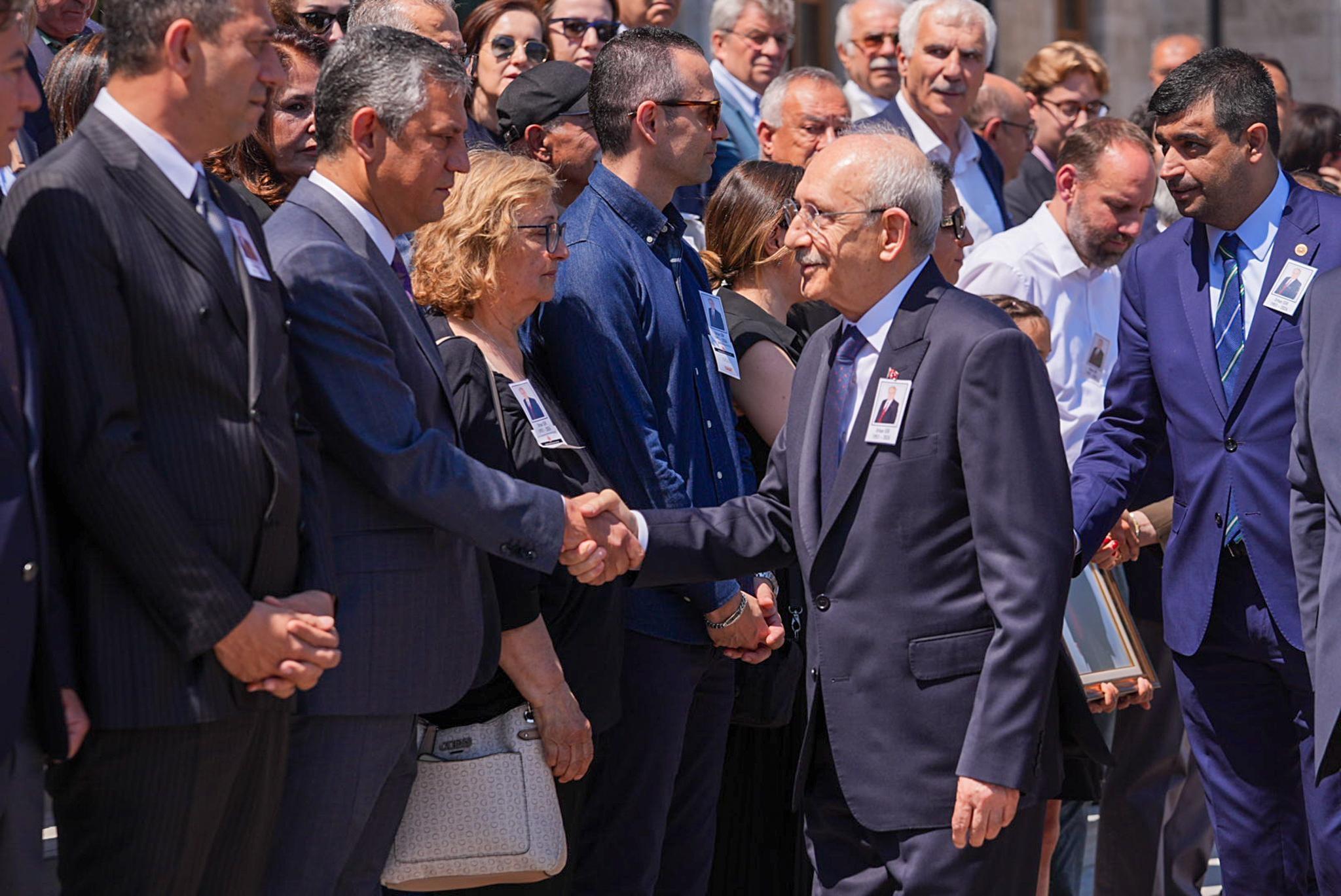 Özel, allies to seek legal path for new CHP convention