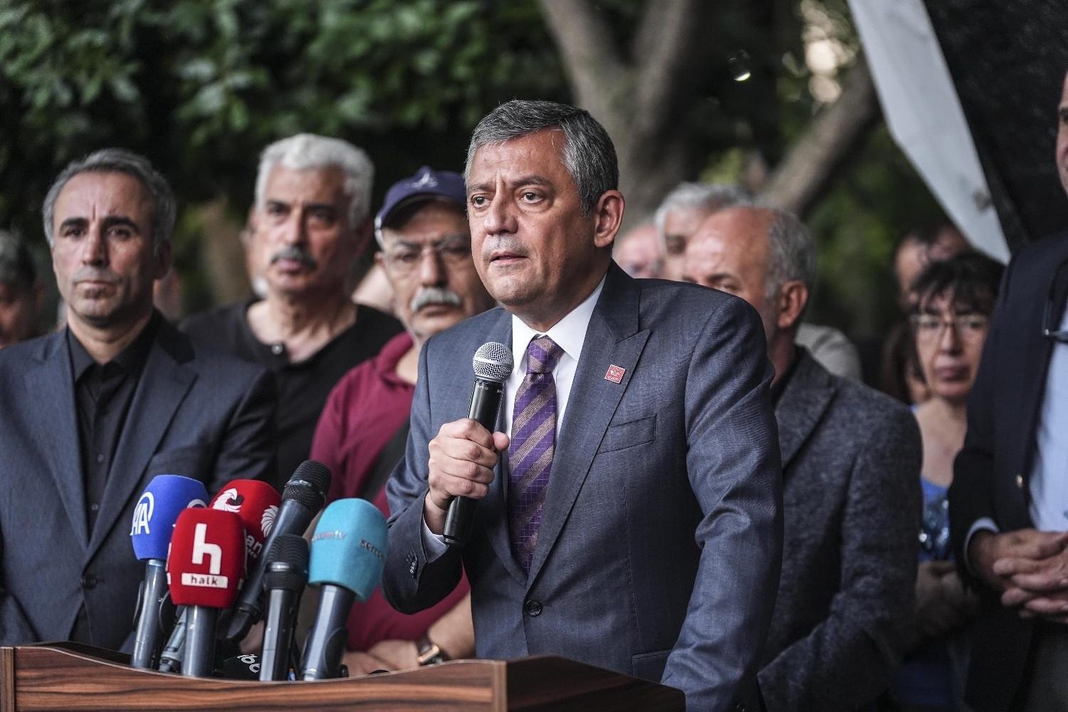 Özel tours southeast as Kılıçdaroğlu scraps Istanbul event