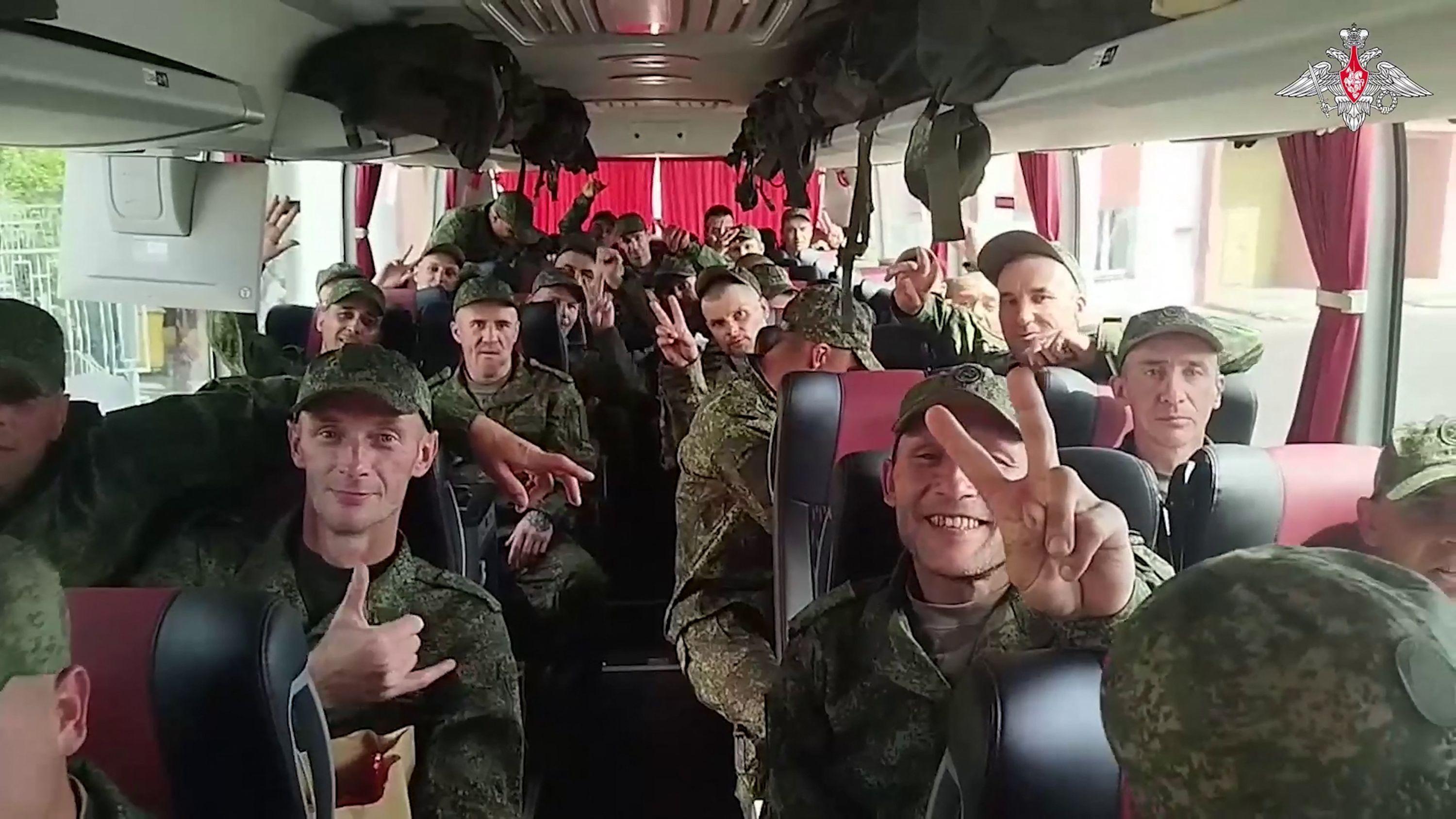 Russia, Ukraine exchange 160 captured soldiers each