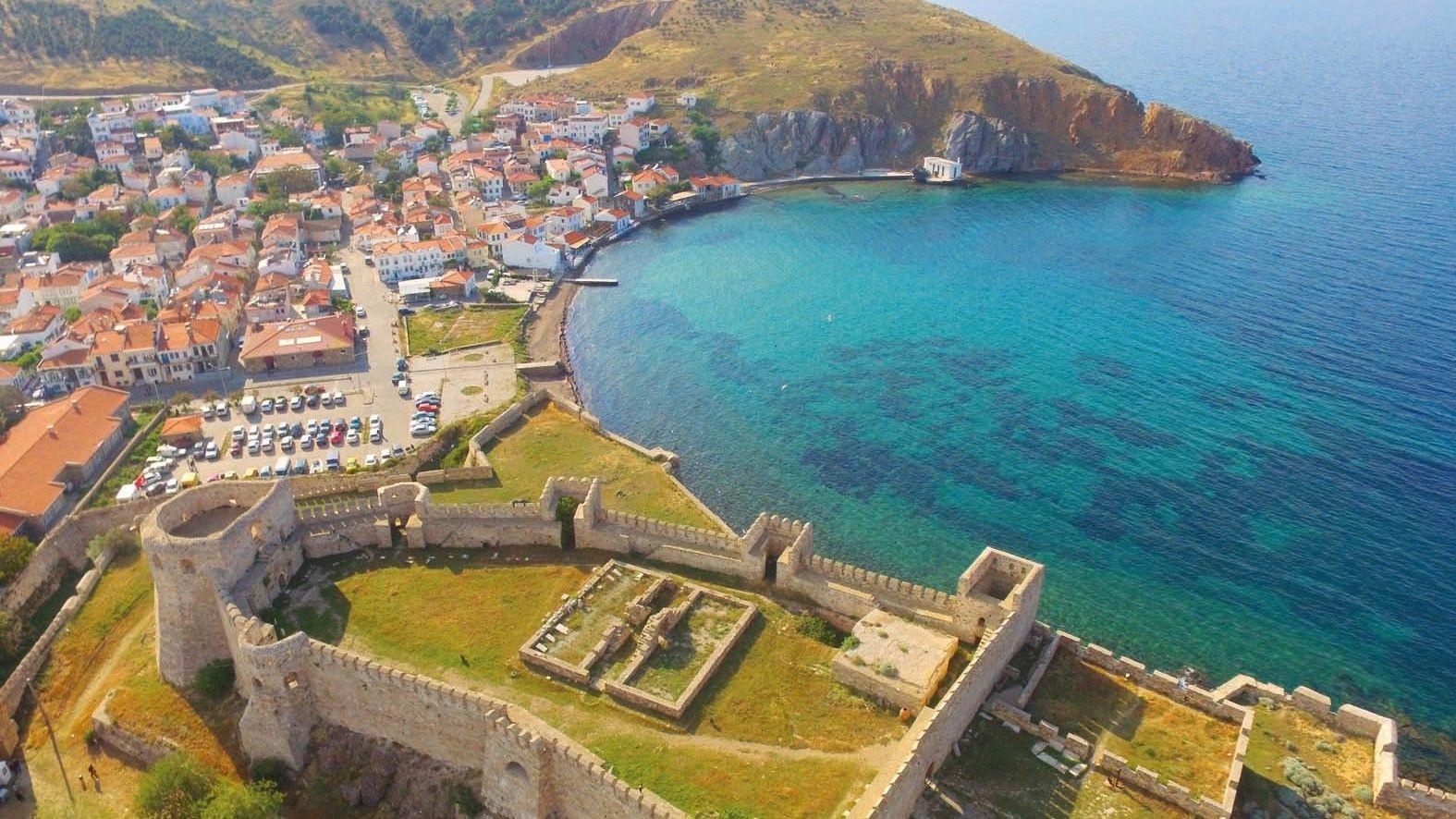 Bozcaada restricts larger vehicles during summer tourism period