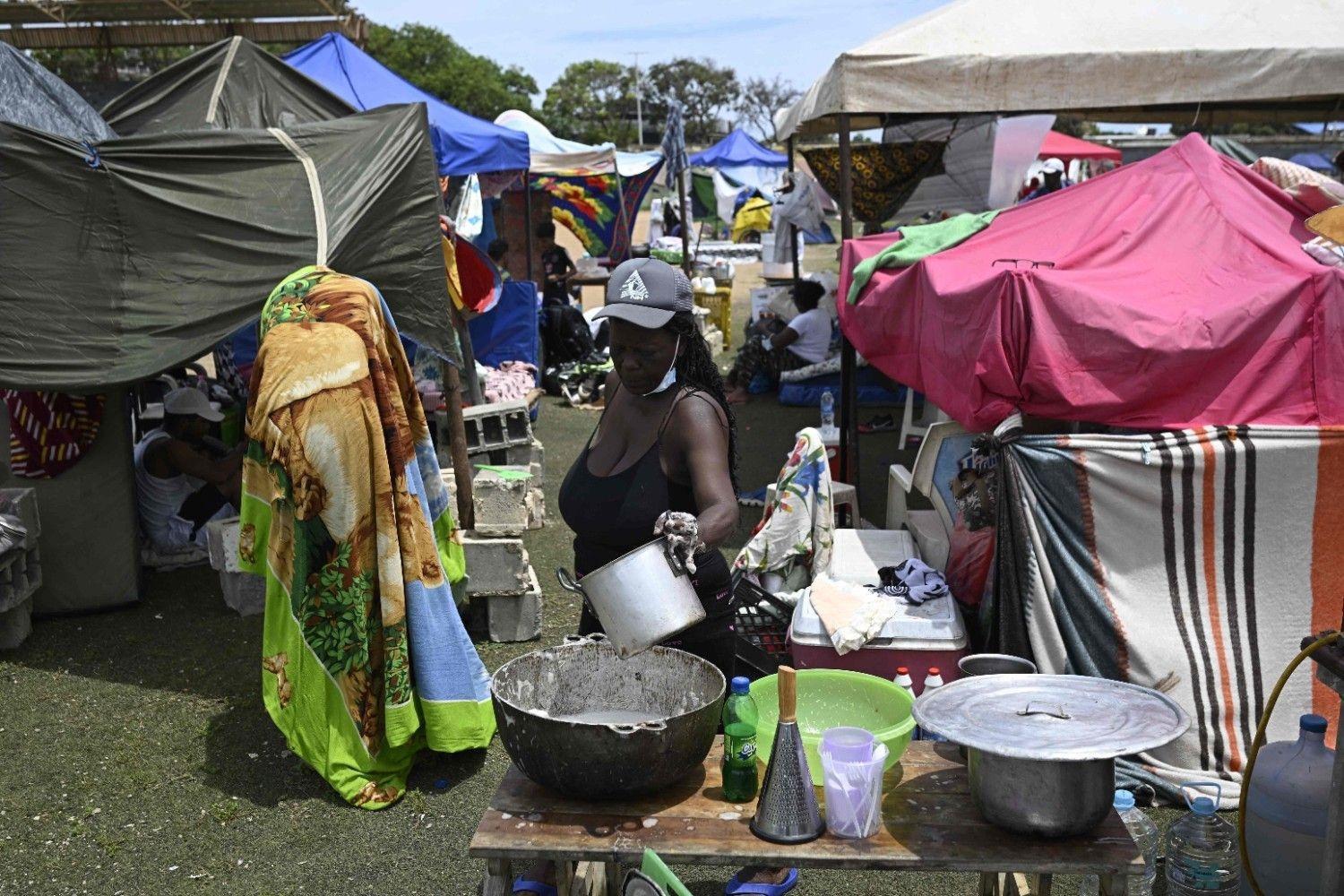 Venezuela quake survivors cherish kindness of strangers