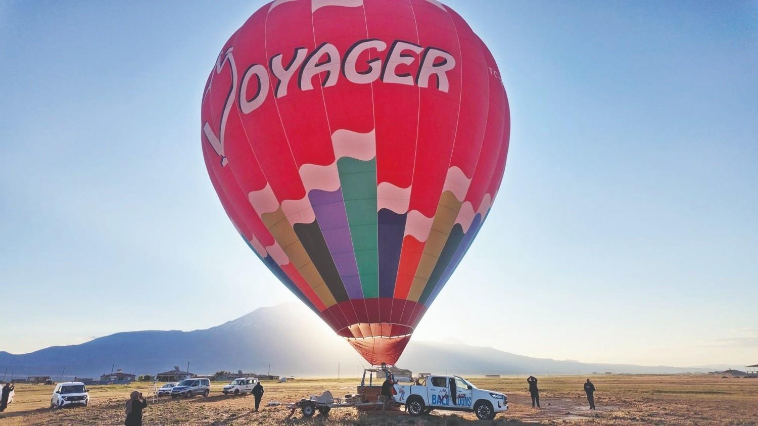 New balloon tourism route tested over Mount Ağrı