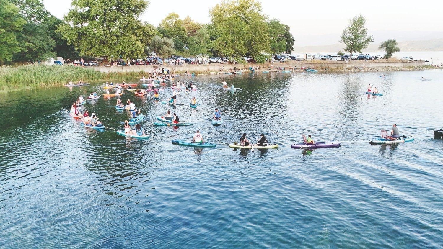 Stand-up paddleboarding surges in popularity at Sapanca Lake