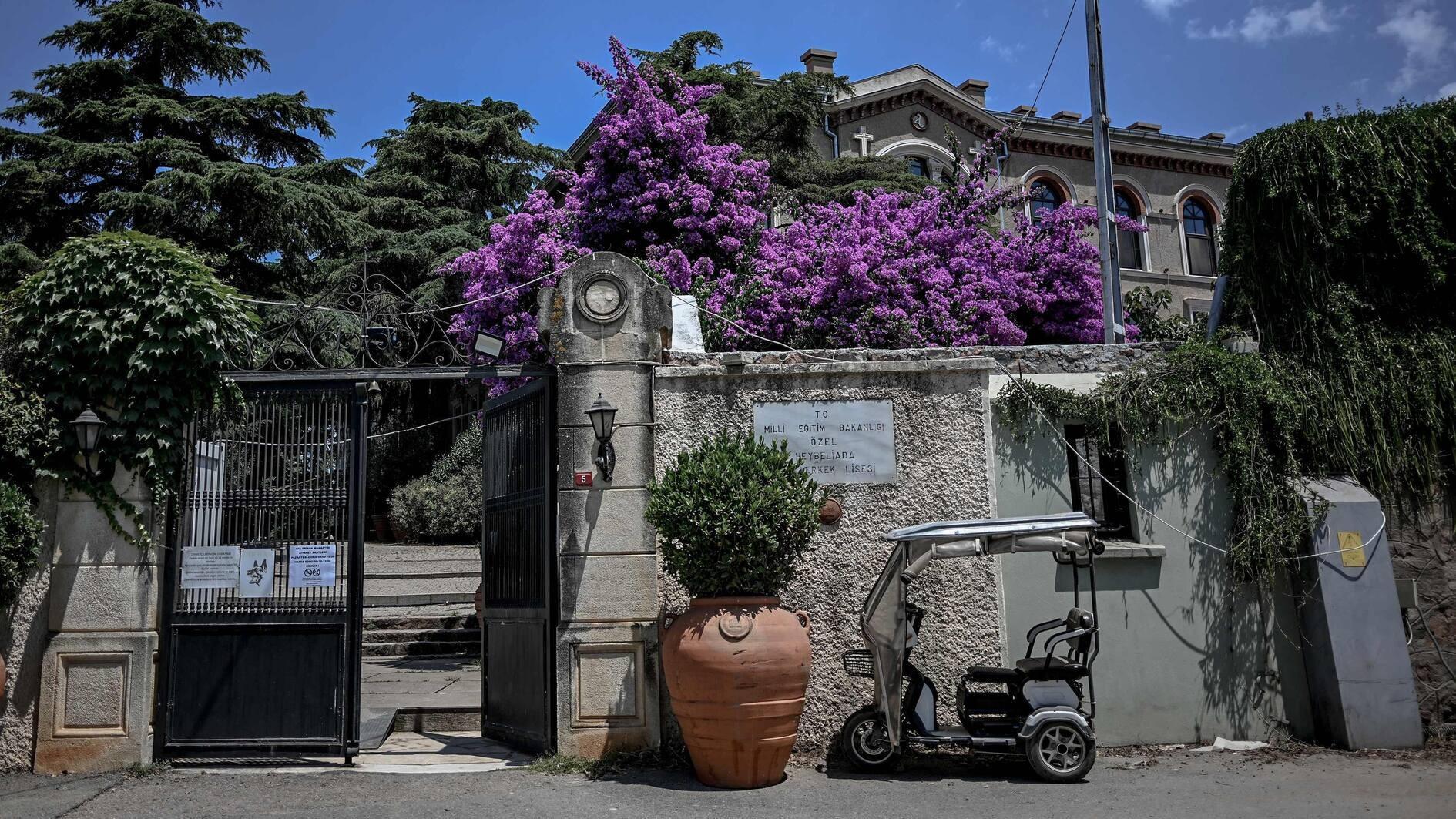 Revival hopes grow for long-closed Halki seminary off Istanbul