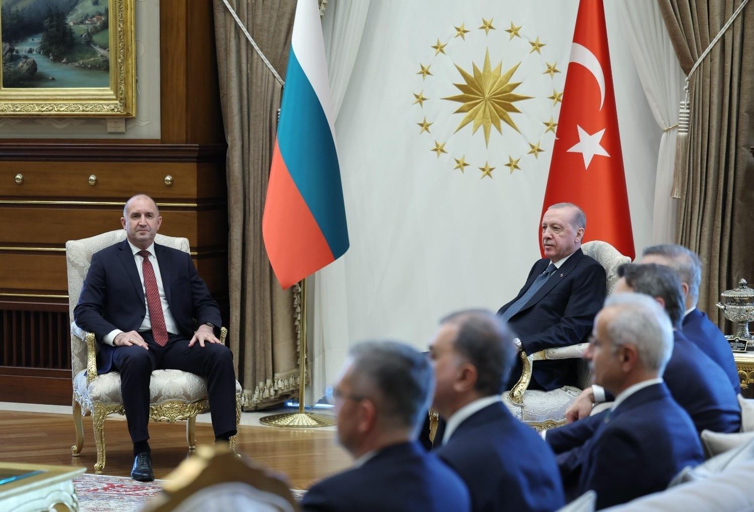 Erdoğan starts NATO summit diplomacy