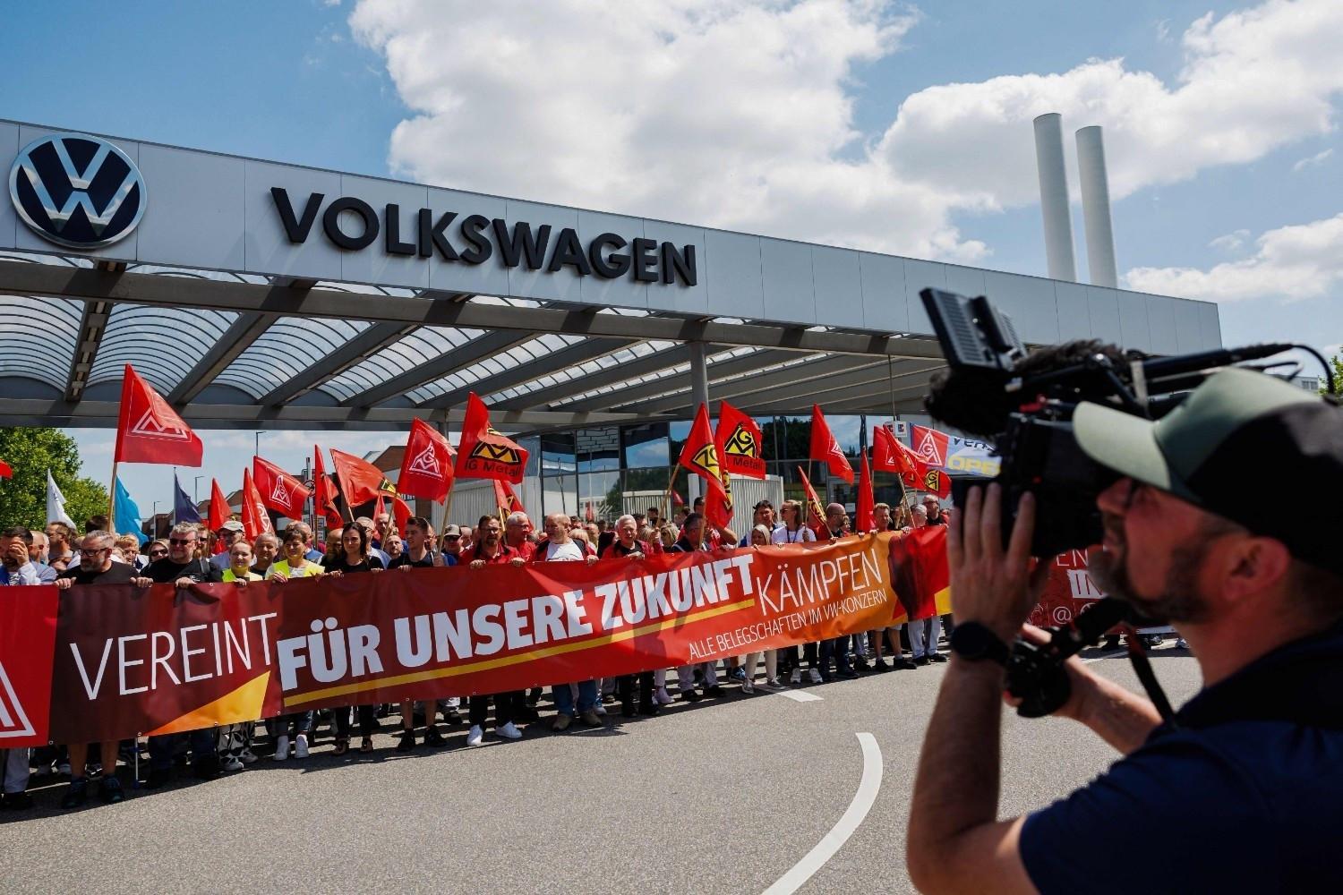 Union warns of 'conflict' as Volkswagen eyes mass job cuts