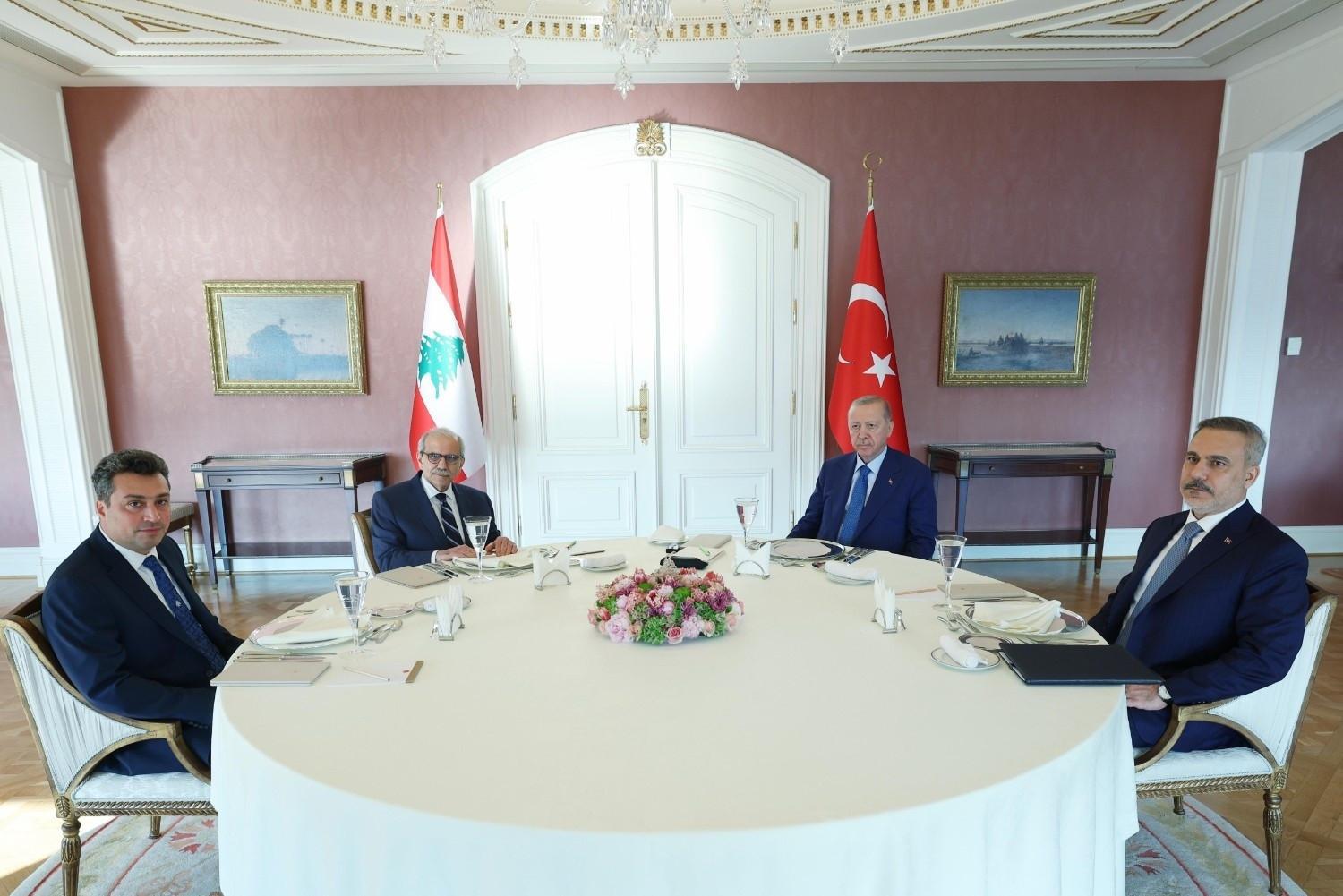 Erdoğan hosts Lebanese, Liberian leaders in Istanbul