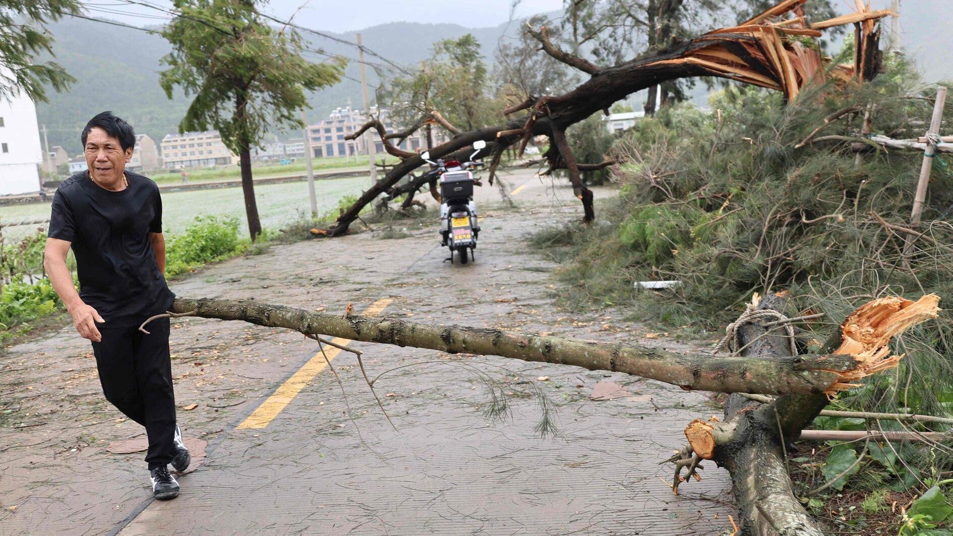 Typhoon makes landfall in China, downgraded to severe tropical storm