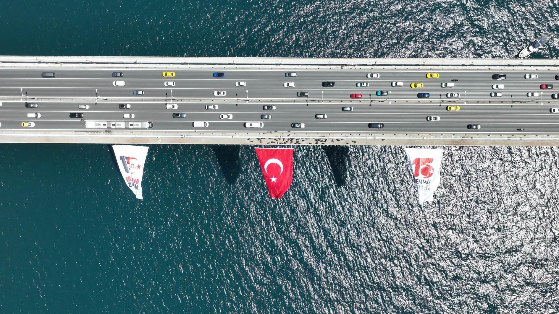 Flags adorn bridges as Türkiye prepares to mark failed coup attempt