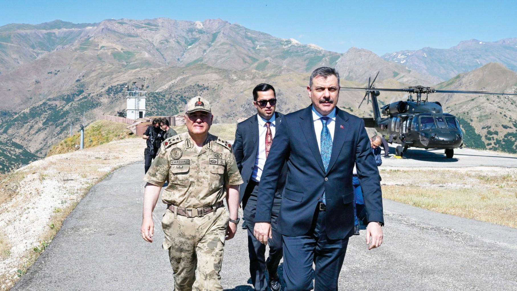 Anti-terror bid will succeed, minister says during Hakkari visit