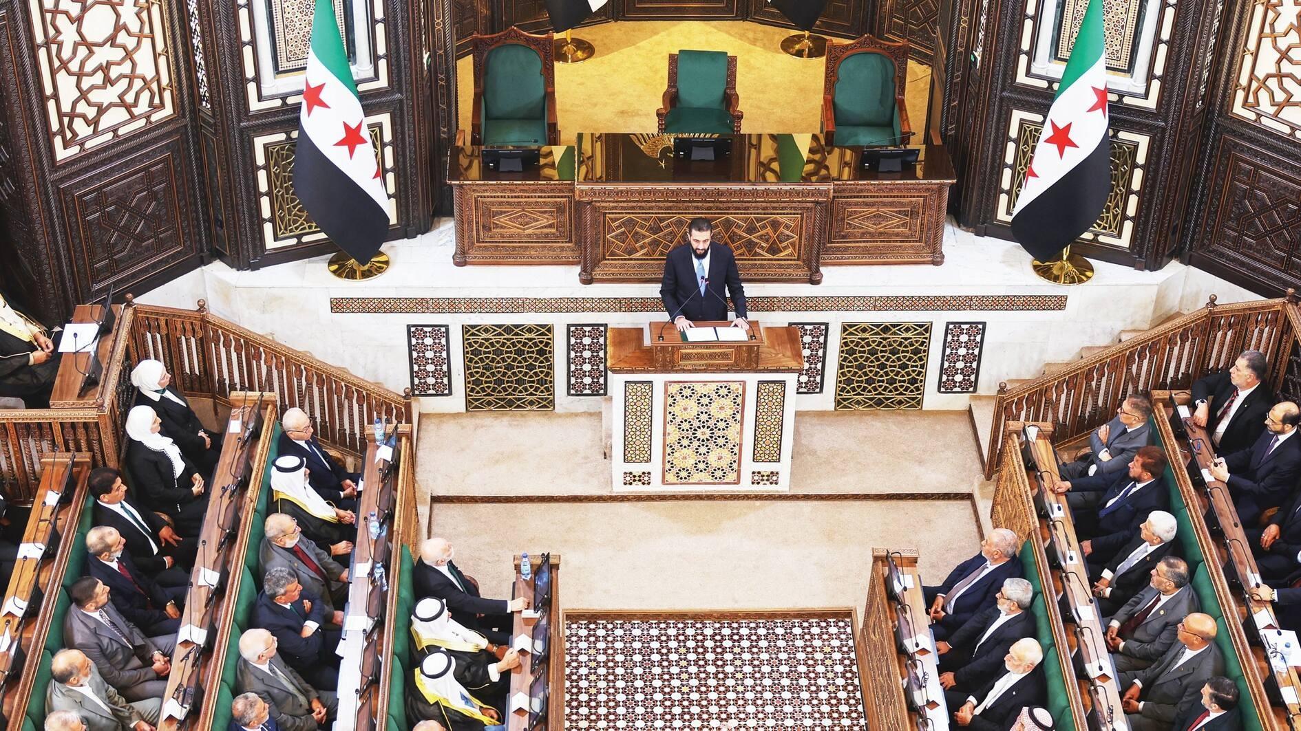 New Syrian parliament convenes for first time