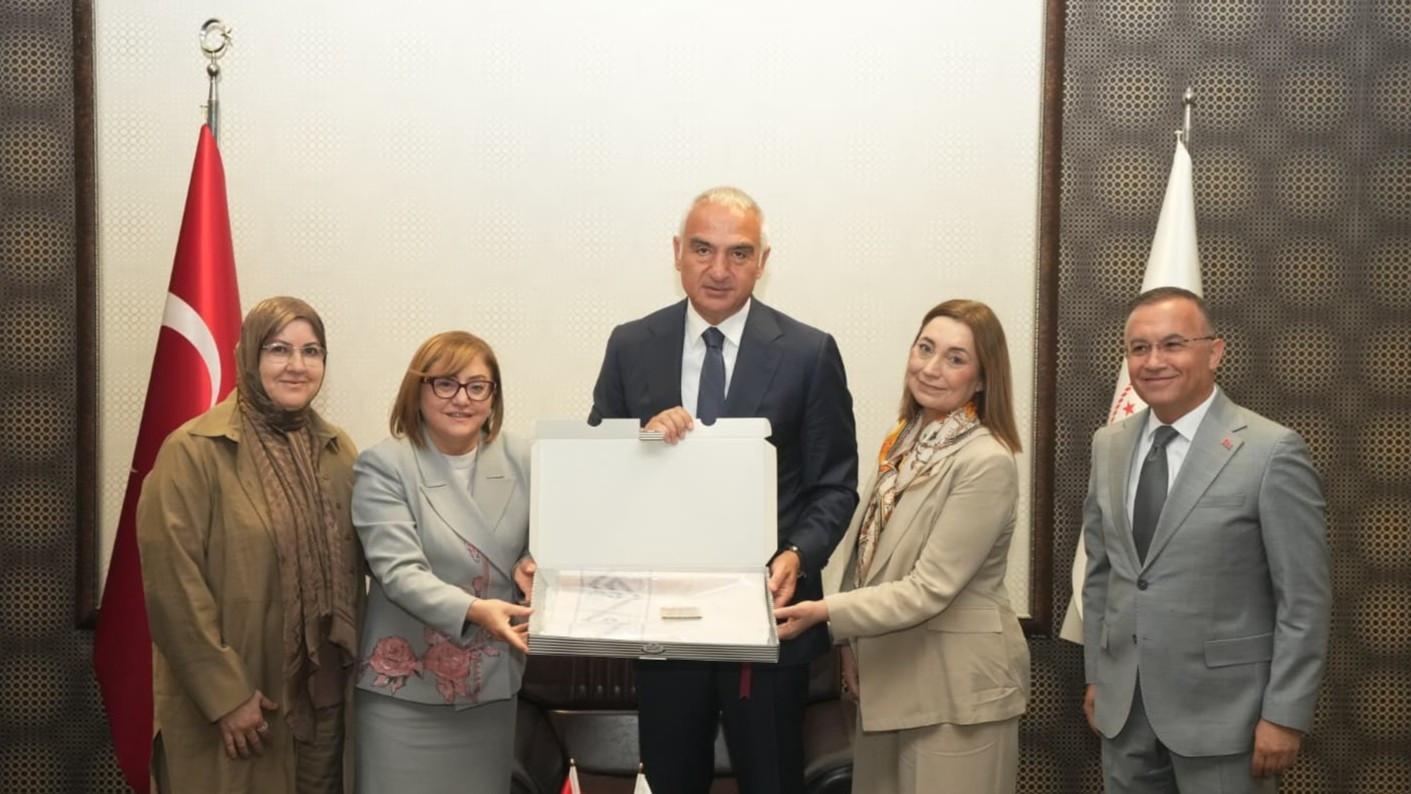 13th panel of the ‘Gypsy Girl’ mosaic returned to Türkiye