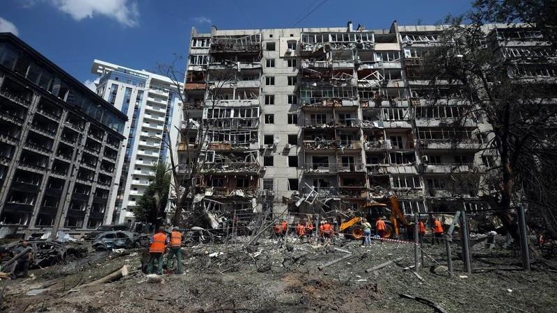 Russian strikes on Ukraine capital kill 2 people