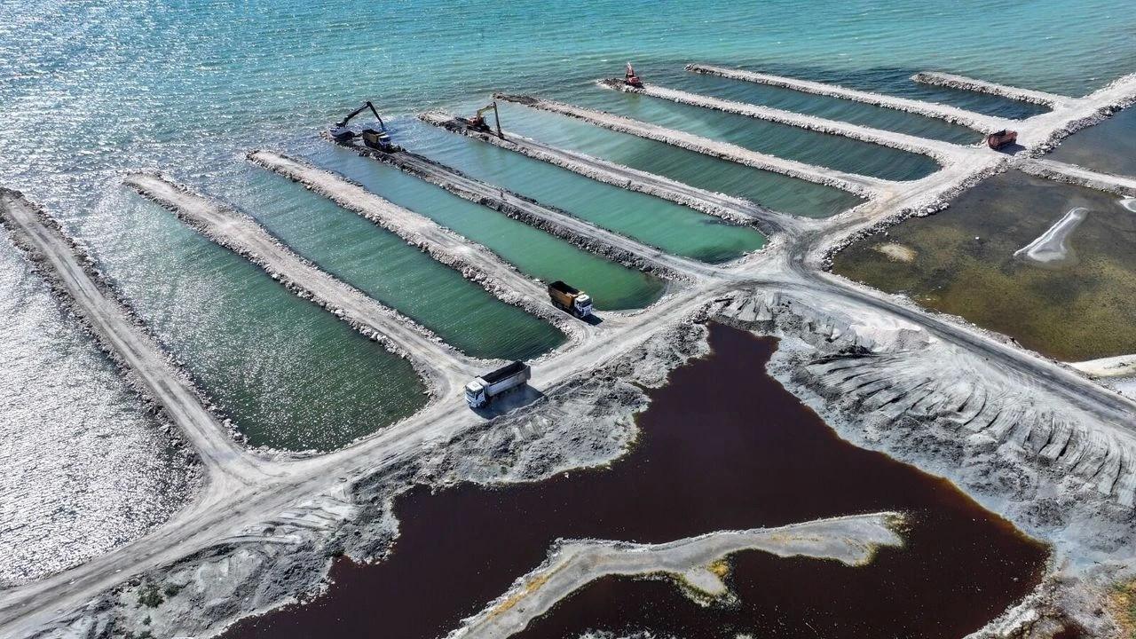 Van Lake cleanup excised over 2 mln cubic meters of toxic mud