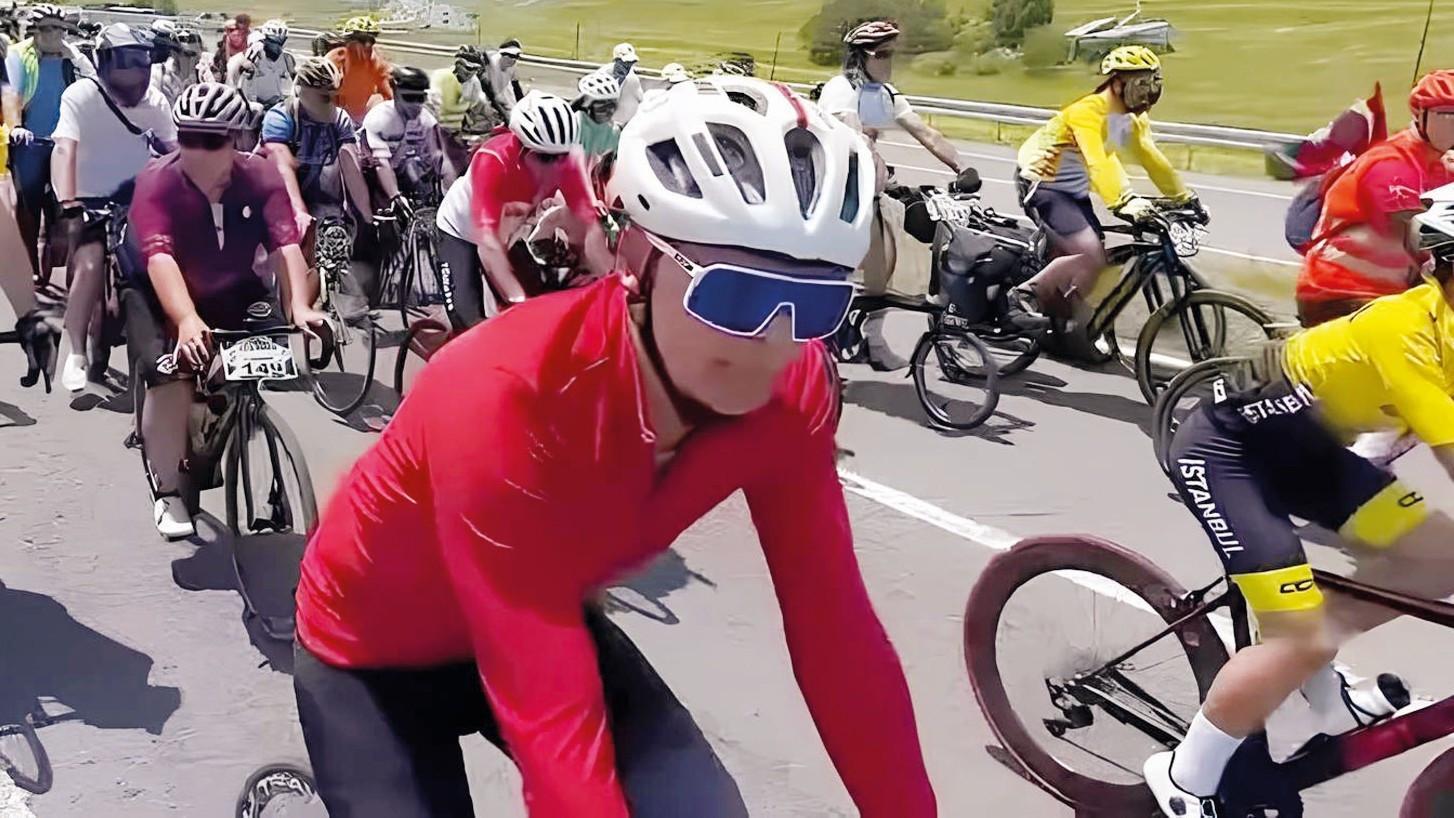 Ousted governor vows to ‘keep pedaling’ after tights controversy