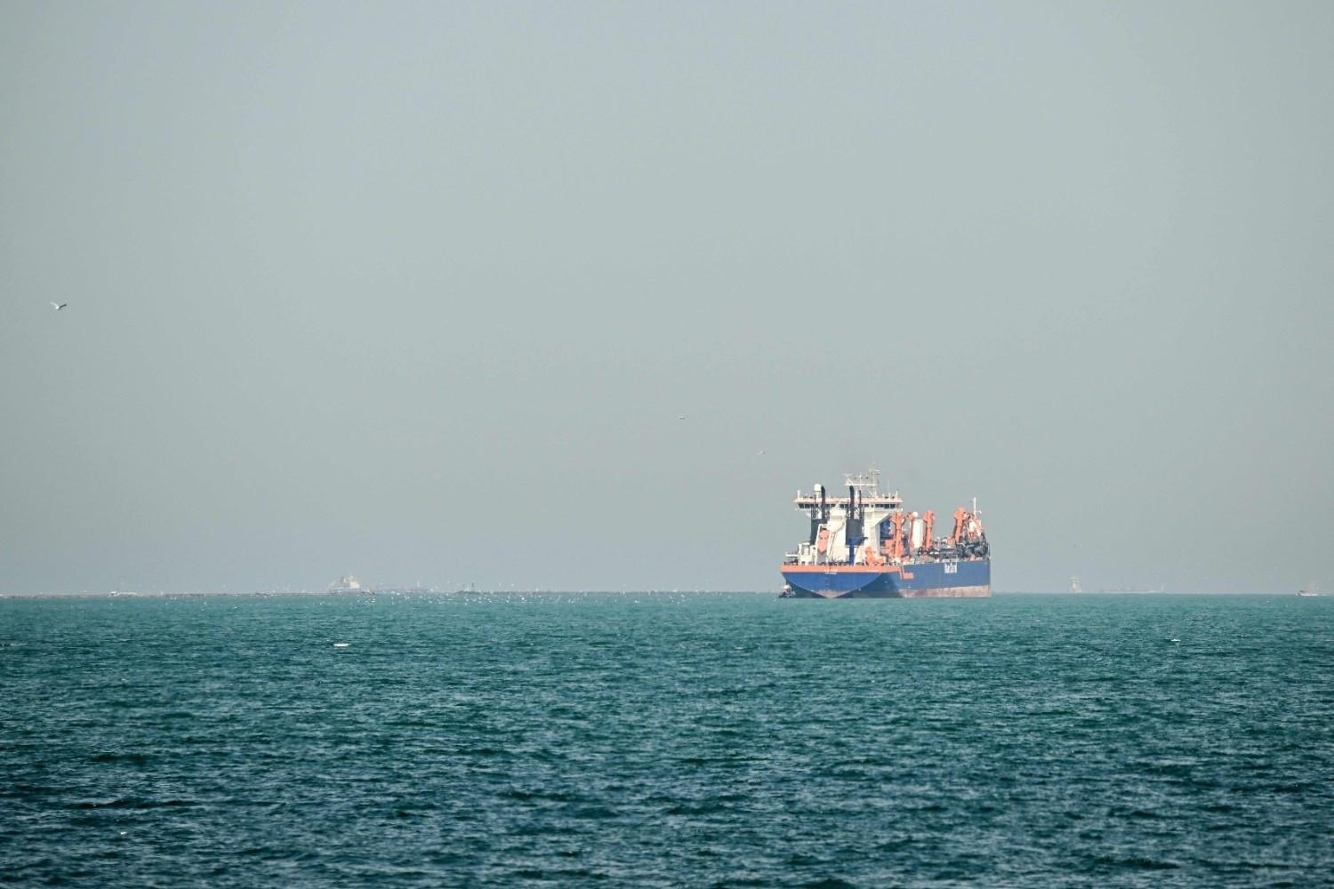 Crude oil hits one-month high amid renewed US-Iran fighting