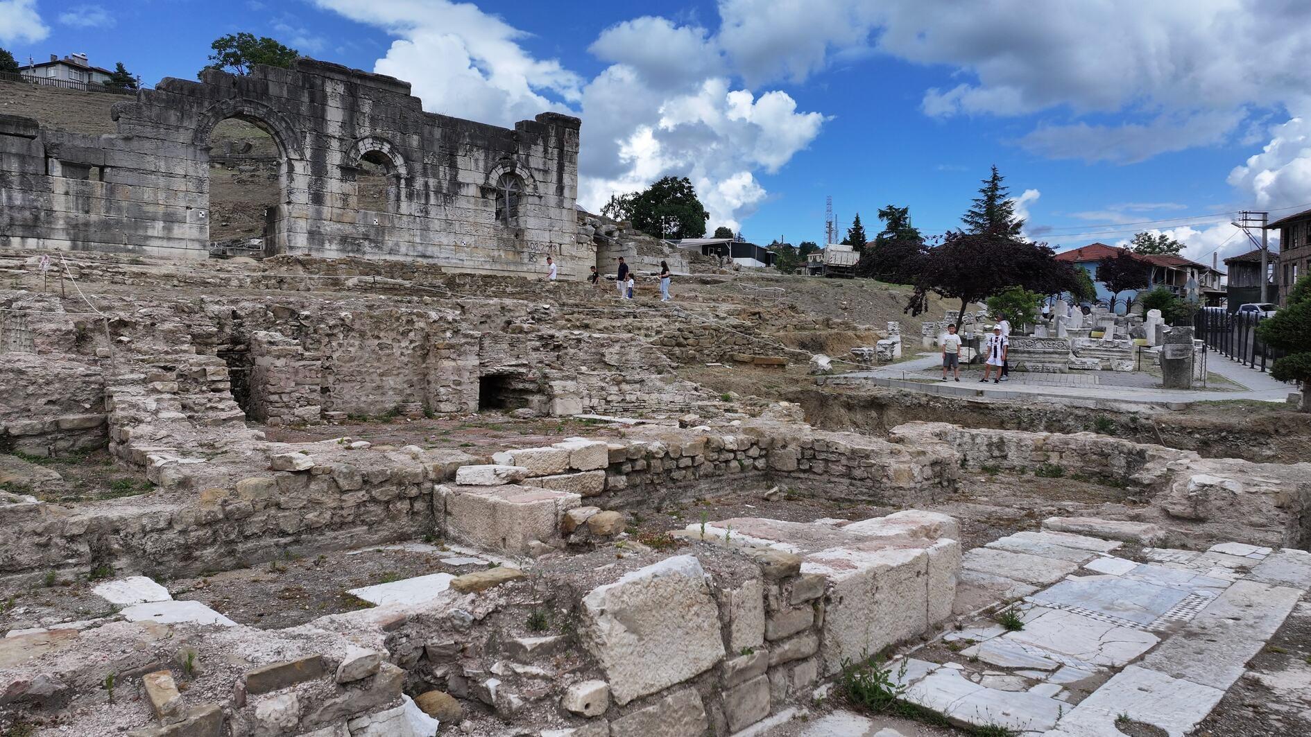 Restoration to begin at expanded ancient city excavation in northwestern Türkiye