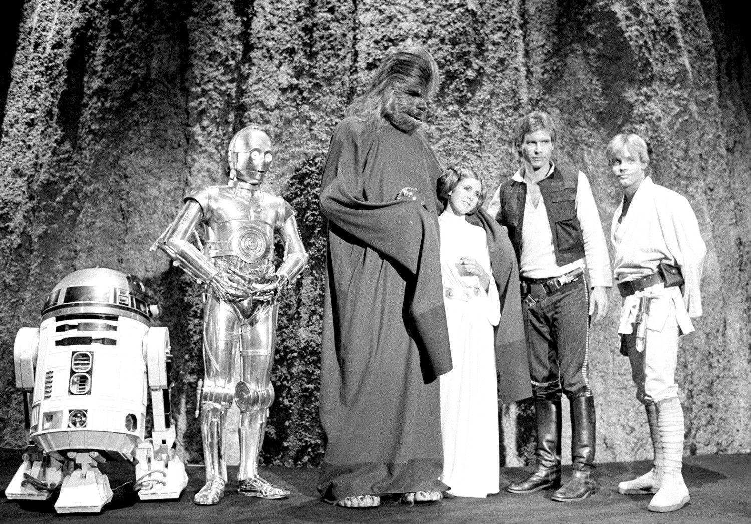 Skywalker’s lightsaber auctioned for $3.75 mln