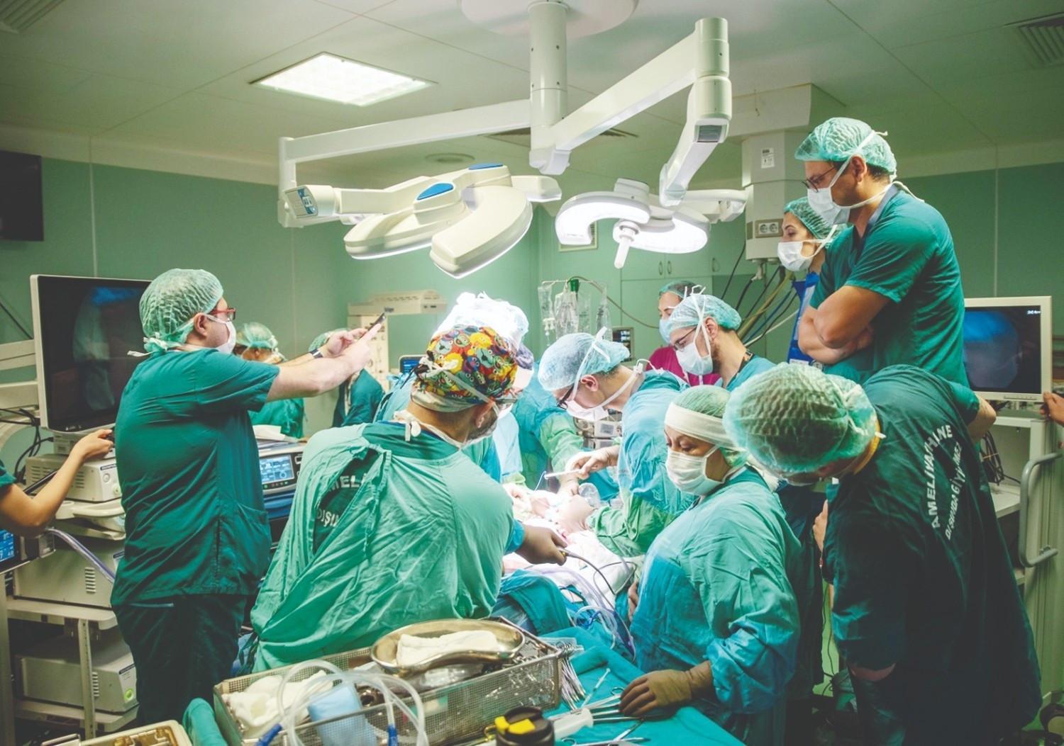 Türkiye marks national first with successful in-womb spinal surgery