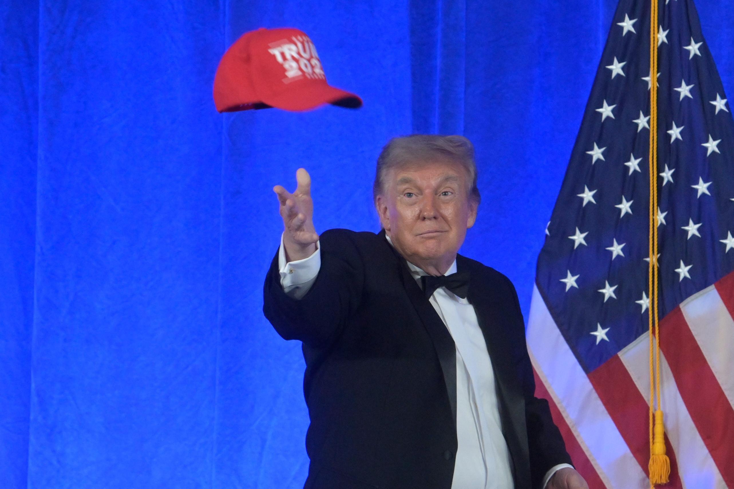 Trump bashes 'fake news,' stokes 2028 furor in press gala rerun