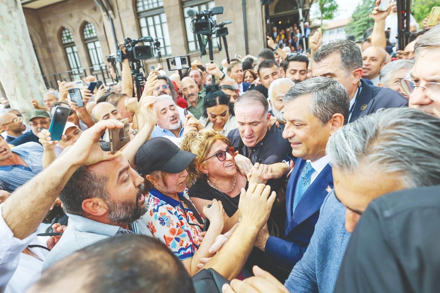 Özel’s New Party sets first leadership structure