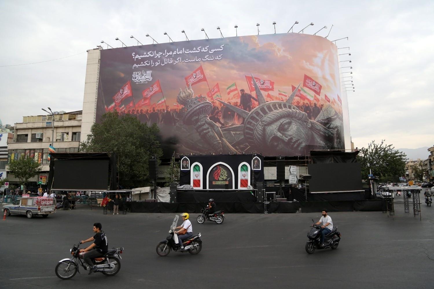 Trump says Iran facing 'last chance before decapitation'