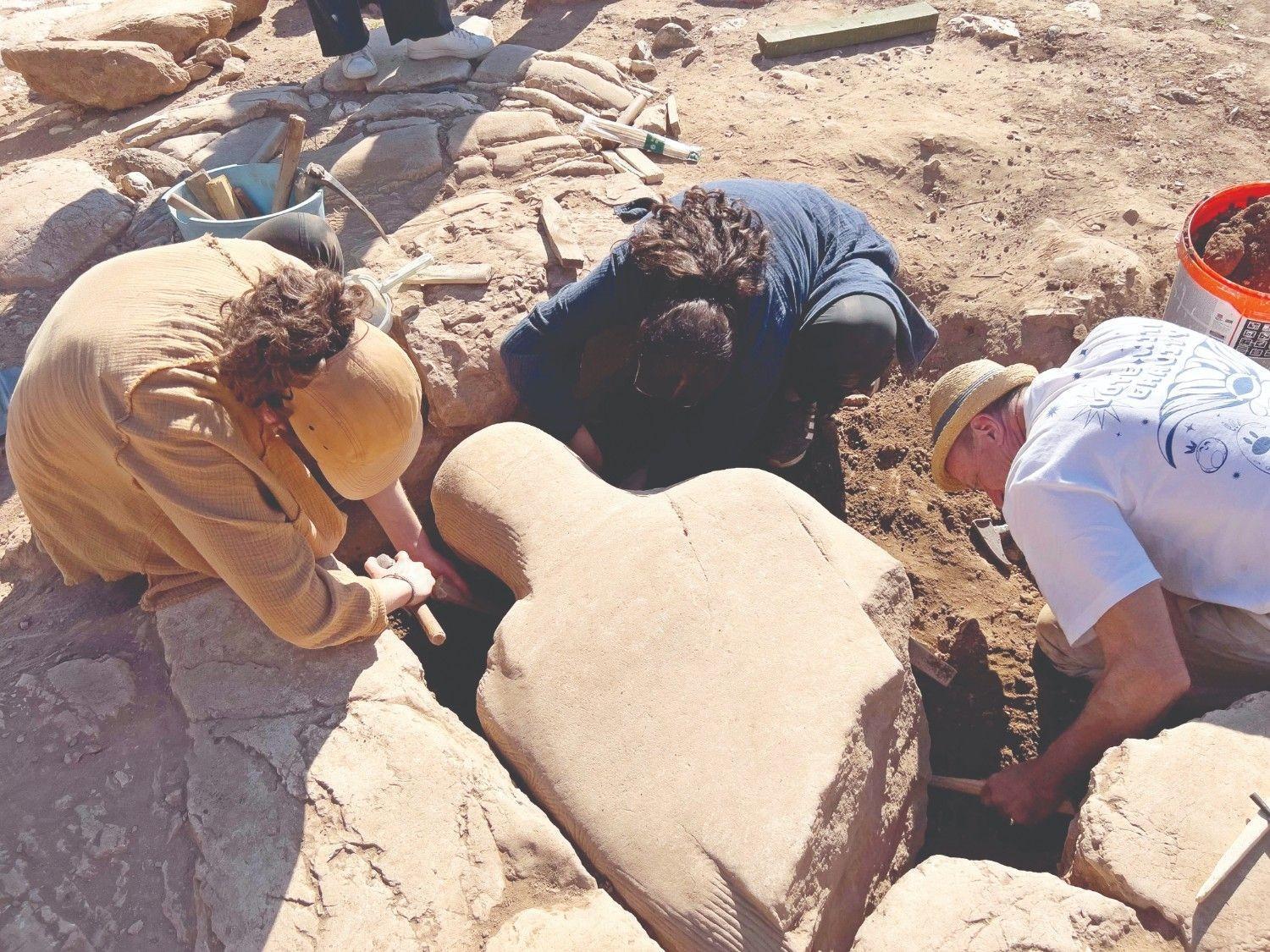 Monumental statue unearthed at ancient Sardes
