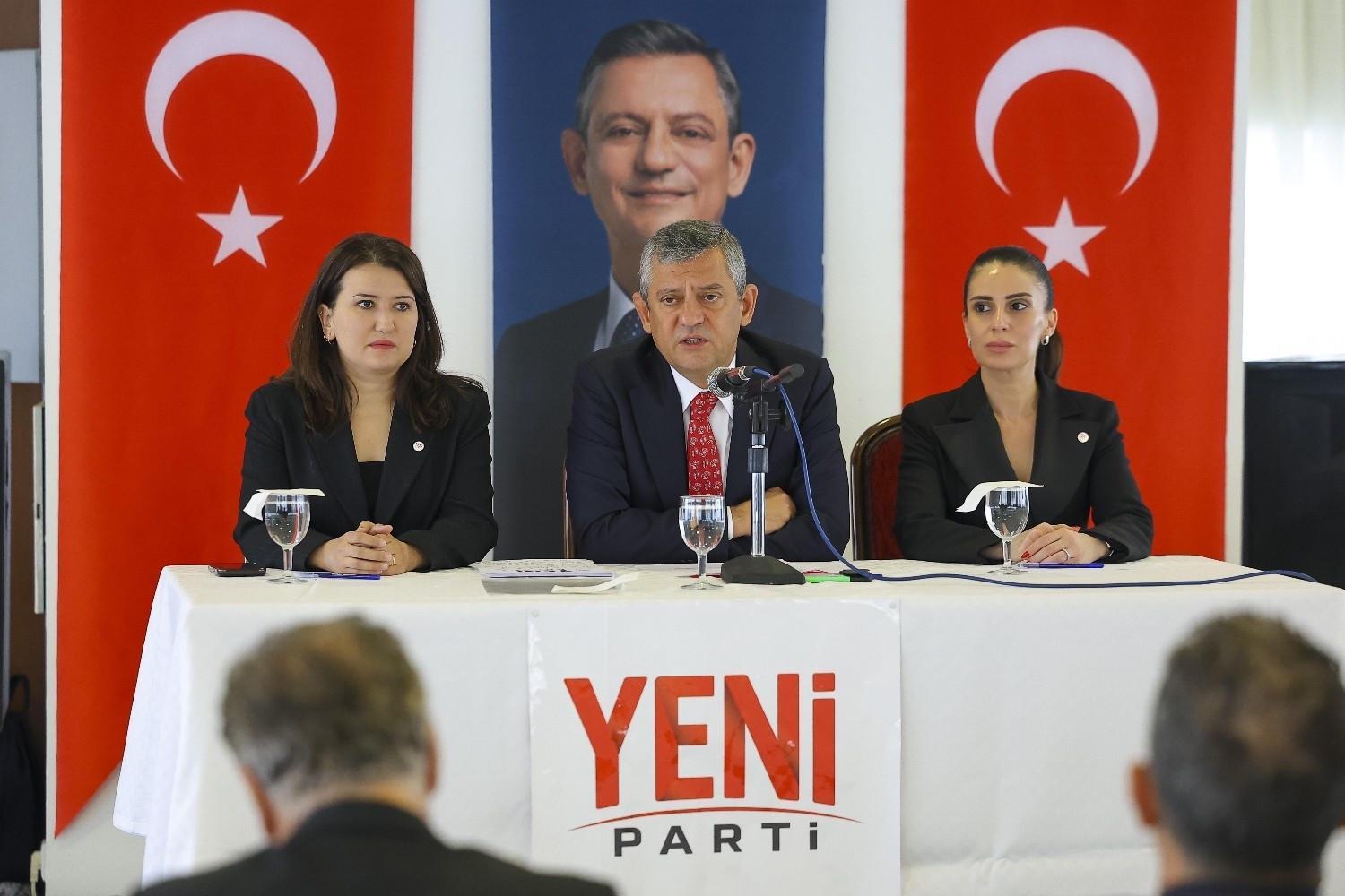 Prosecutors seek removal of immunity for Özel, Ağbaba
