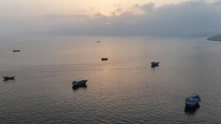 Iran Guards say won't reopen Hormuz without US meeting all Tehran's conditions