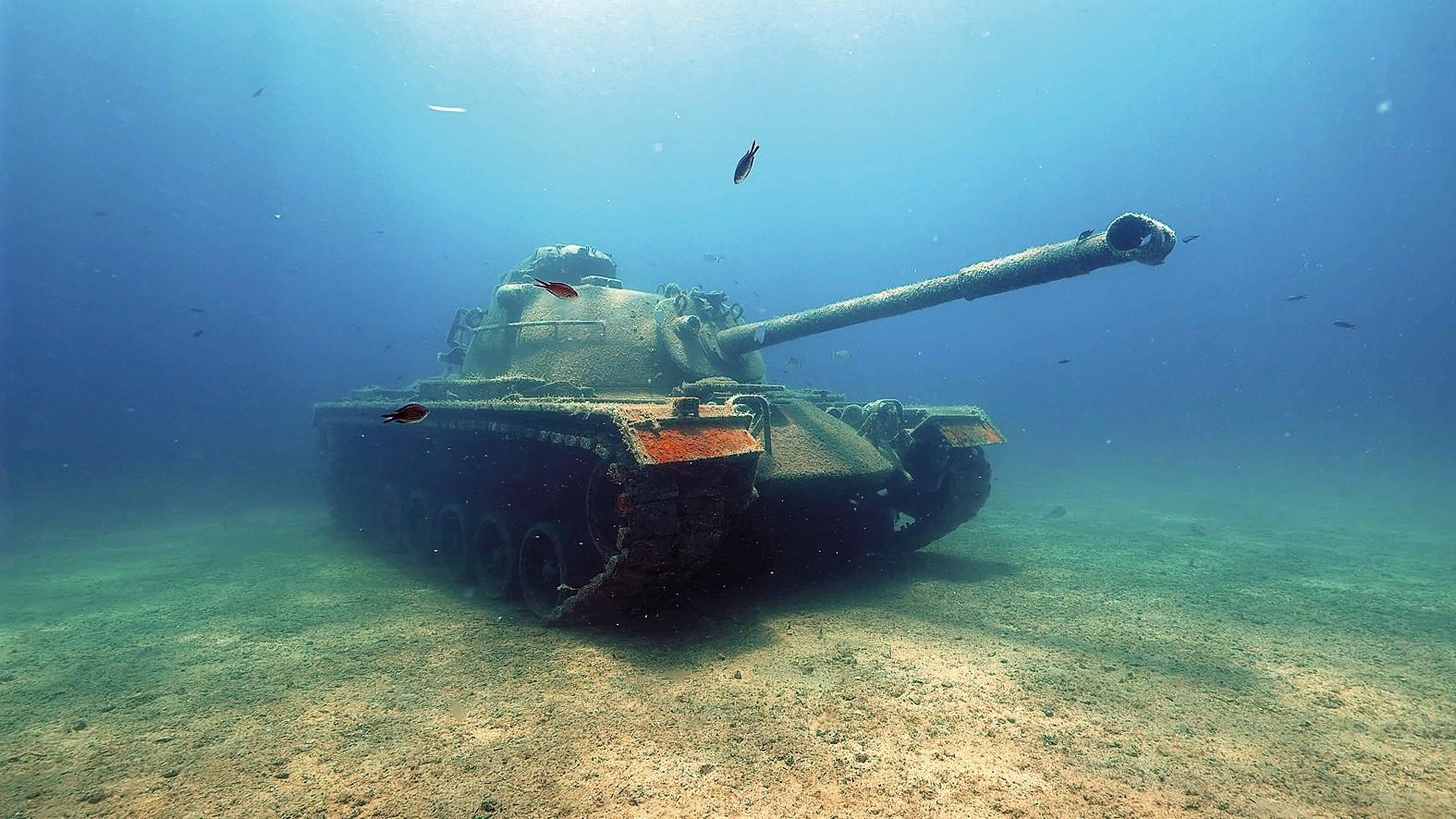 Submerged tank in Edirne’s Gulf of Saros draws divers