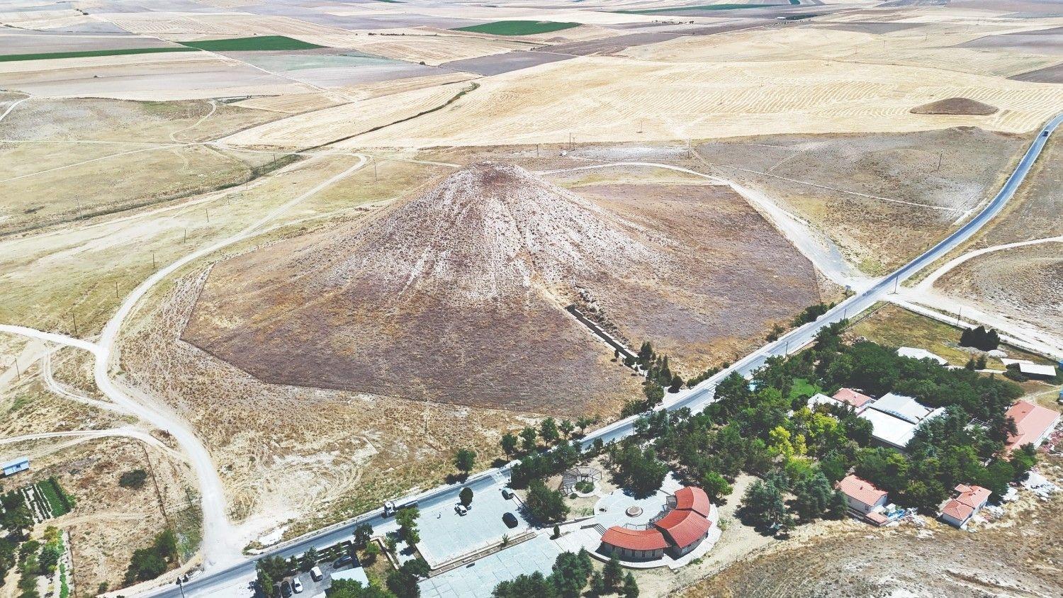 Gordion tumulus identified as tomb of King Midas’ father